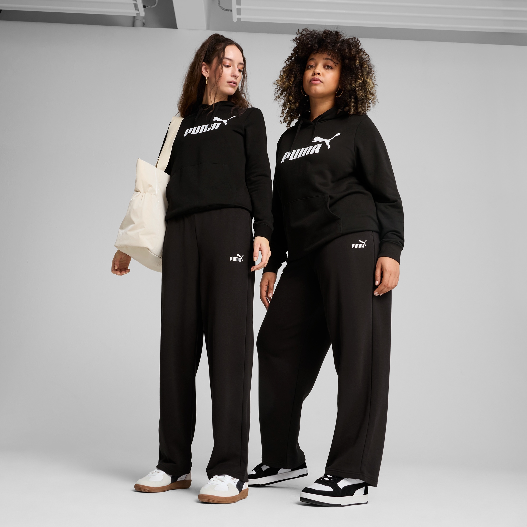 PUMA Trainingshose »ESS SMALL NO. 1 LOGO COMFORT STRAIGHT PANTS TR OP«