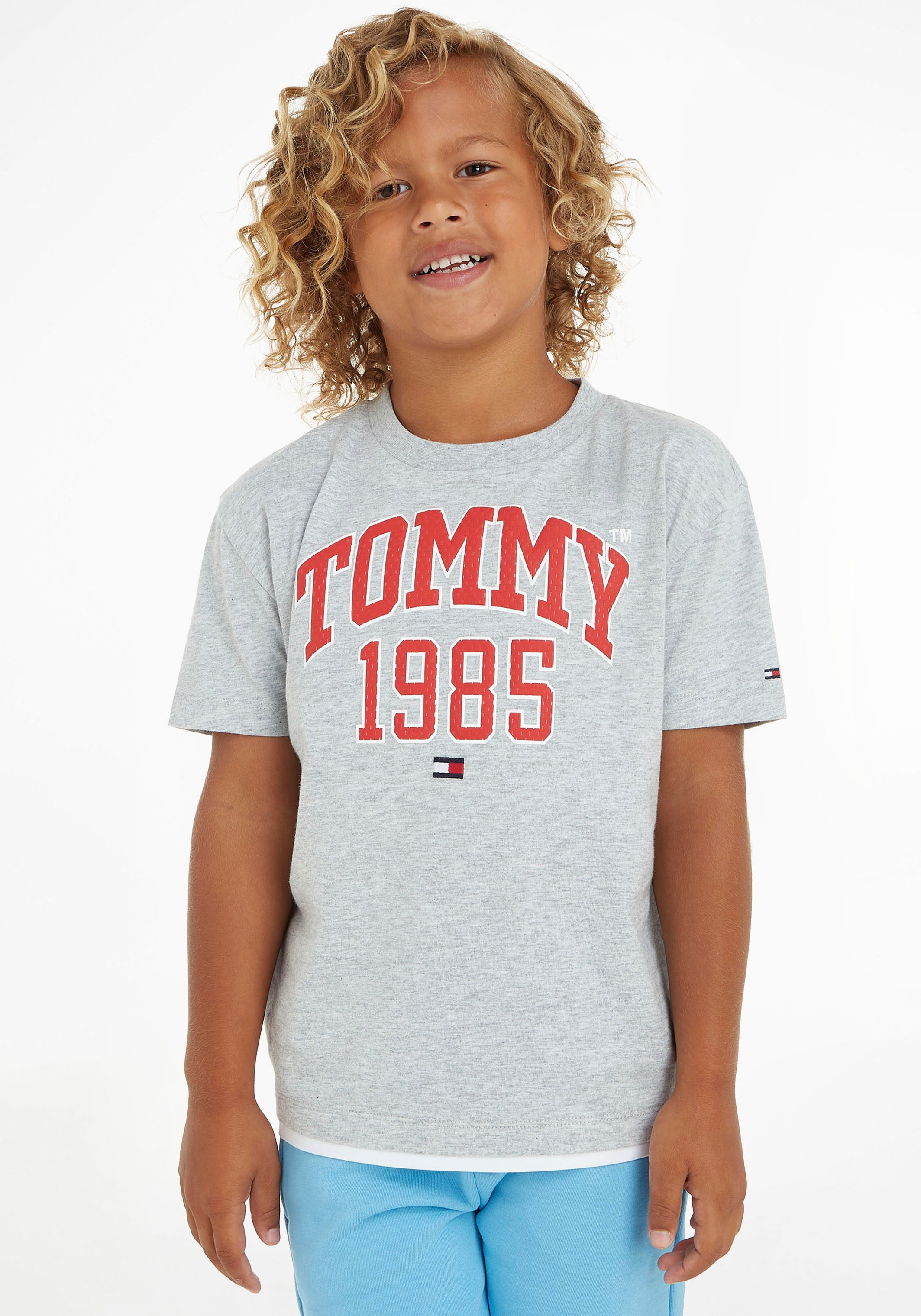 Tommy Hilfiger T-Shirt »TOMMY VARSITY TEE S/S«, mit großem Logodruck kaufen