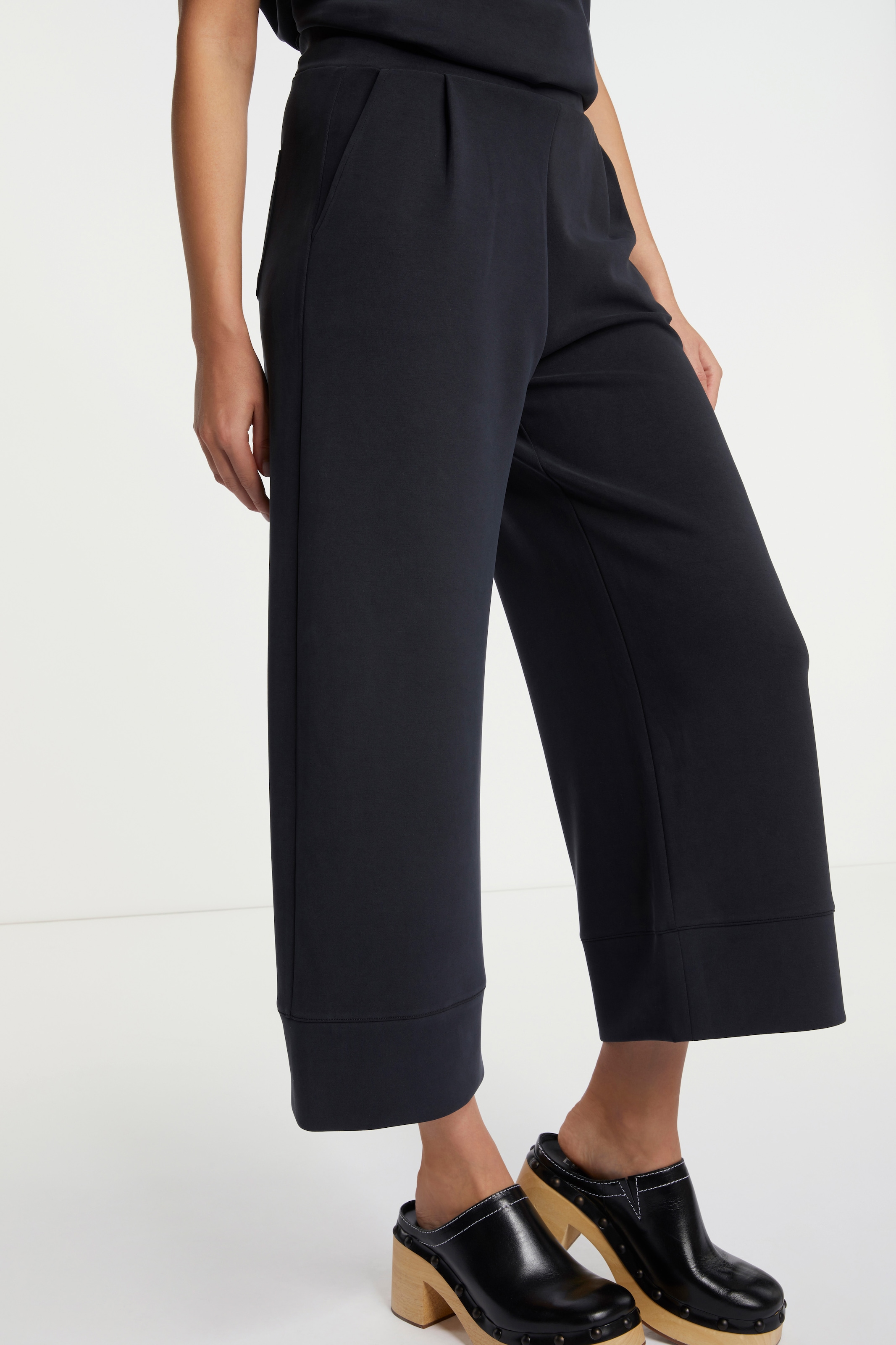 Rich & Royal Culotte "2409 T Peach Culotte", aus fester, gepeachter Qualität