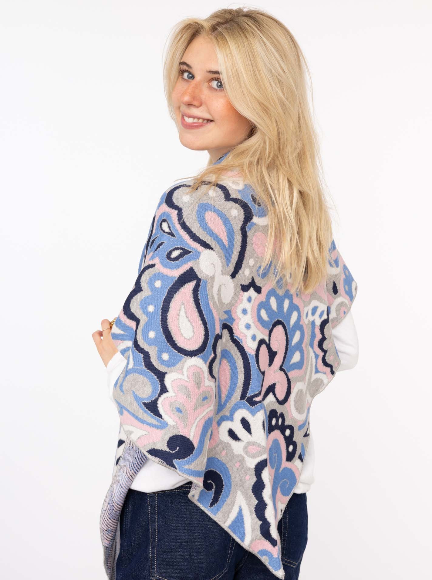 Zwillingsherz Dreieckstuch ""Paisley all over"" modisches Muster, Strick, wärmend