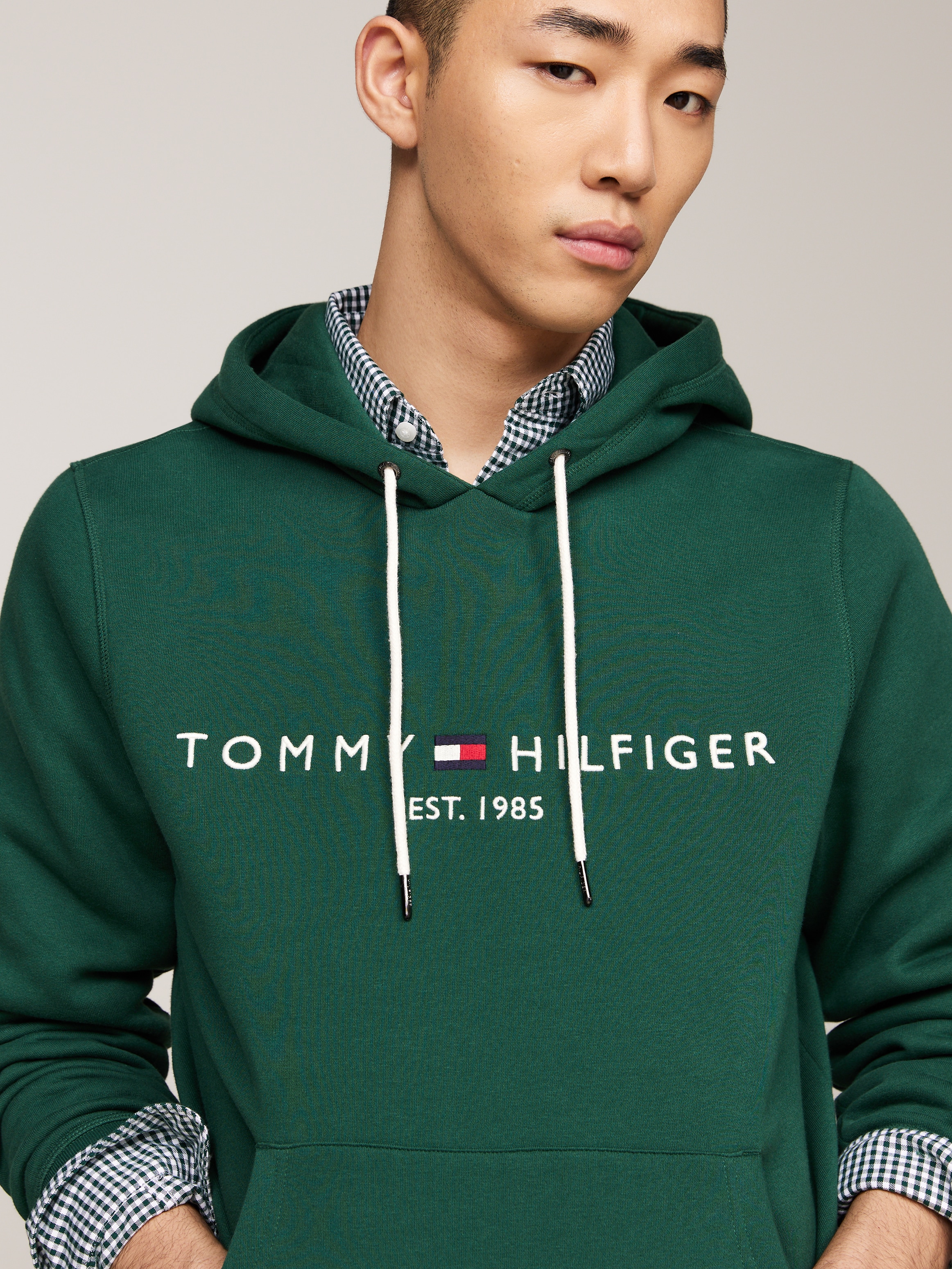 Tommy Hilfiger Kapuzensweatshirt »TOMMY LOGO HOODY«, mit gesticktem TH-Schriftzug auf der Brust