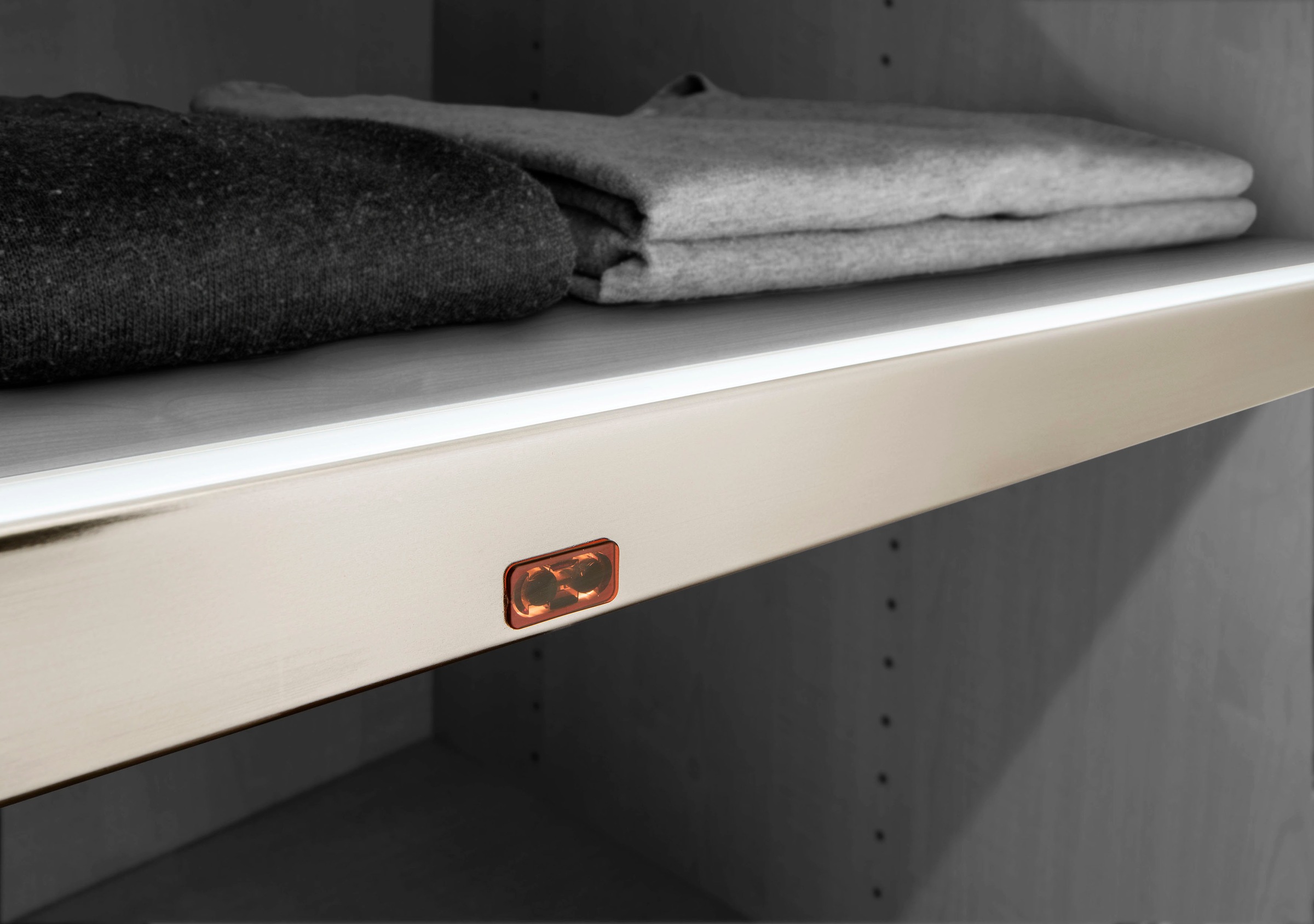 WIEMANN Schrankleuchte Warmweiß LED-Lichtblende für Einlegeböden günstig online kaufen