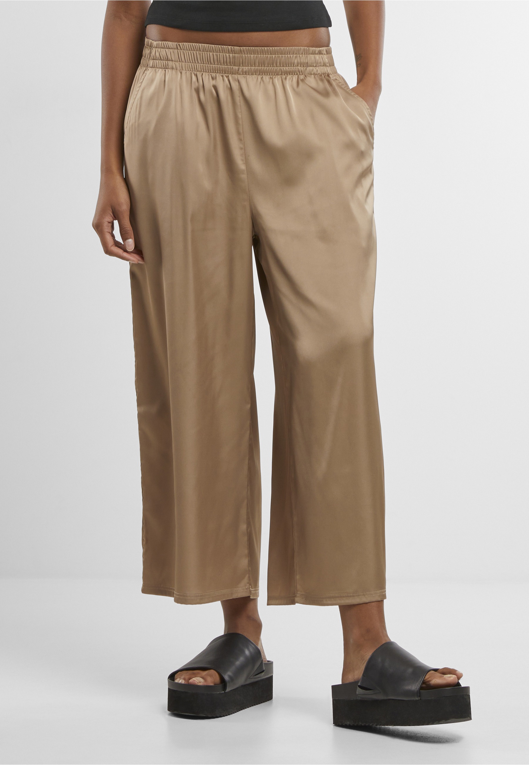 URBAN CLASSICS Stoffhose »Urban Classics Ladies Satin Wide Leg Culotte«