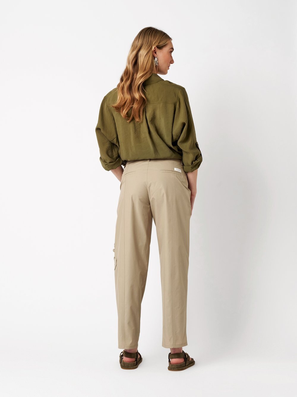 TONI Cargohose »Elli Barrel«  mit Blüten-Patches