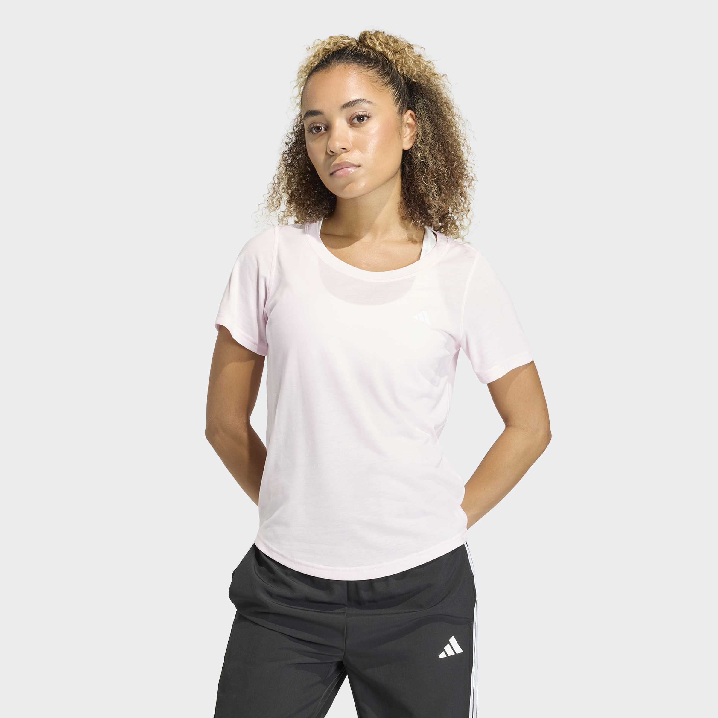 adidas Performance T-Shirt "WORKOUT ESSENTIALS MIT TIEFEM AUSSCHNITT" für sportliche Looks im Alltag und beim Training, ohne Verschluss