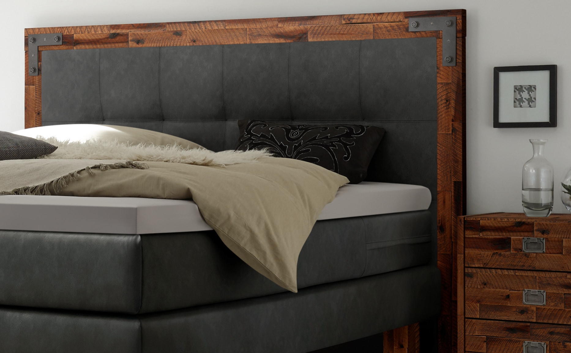 HASENA Boxspringbett Memphis, im Vintagelook, Massivholz-Umrandung, Tonnentaschen-Federkernmatratze