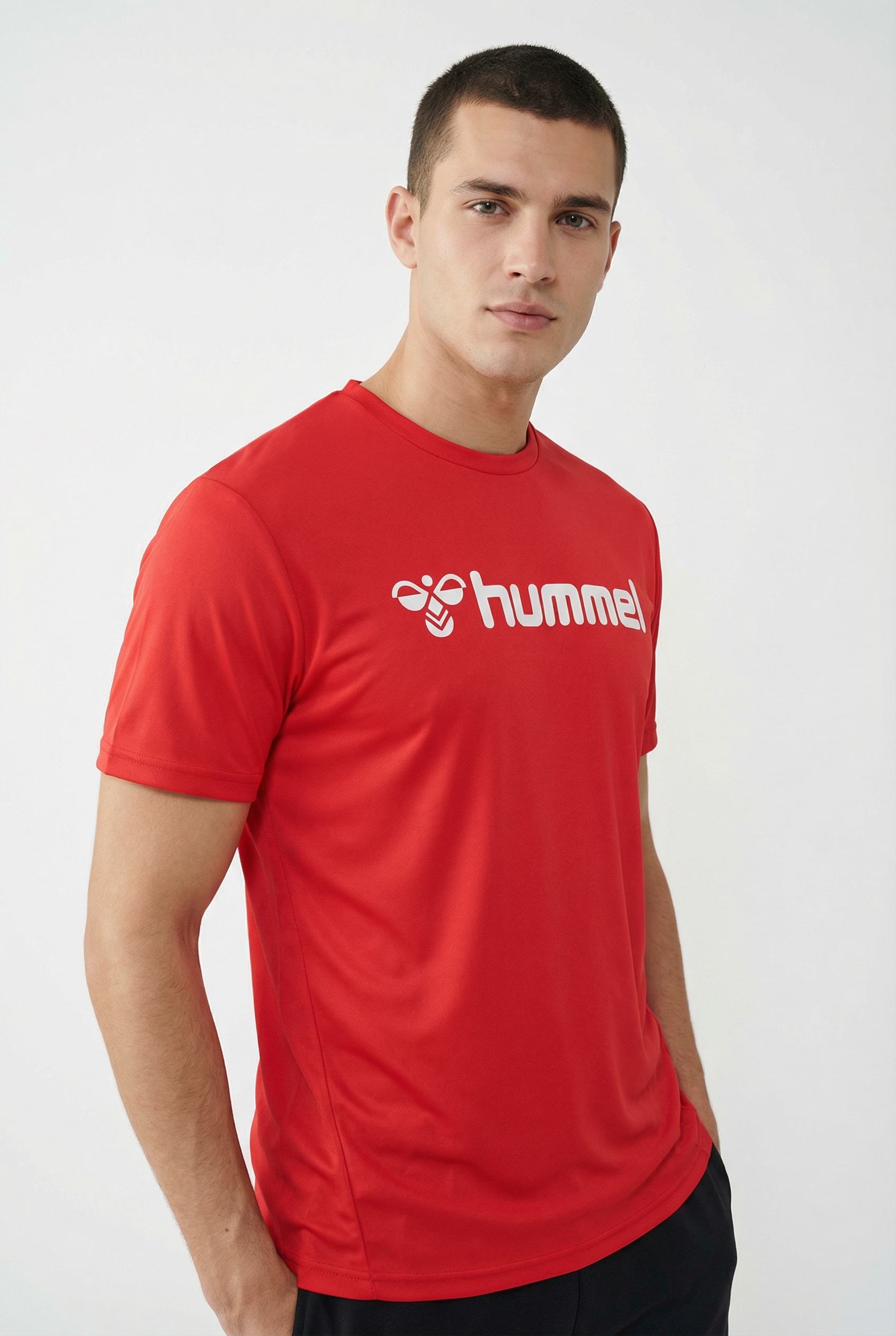 hummel Trainingsshirt "hmlLOGO JERSEY S/S" mit Rundhalsausschnitt, Kurzarm-Design, schnell trocknend