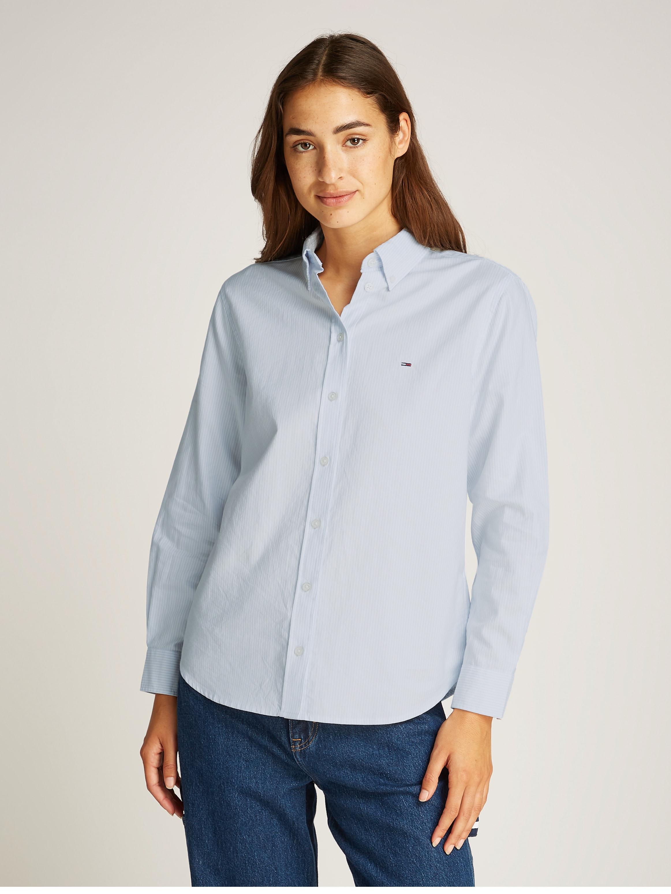 Tommy Jeans Hemdbluse "TJW REG OXFORD SHIRT", mit Logostickerei günstig online kaufen