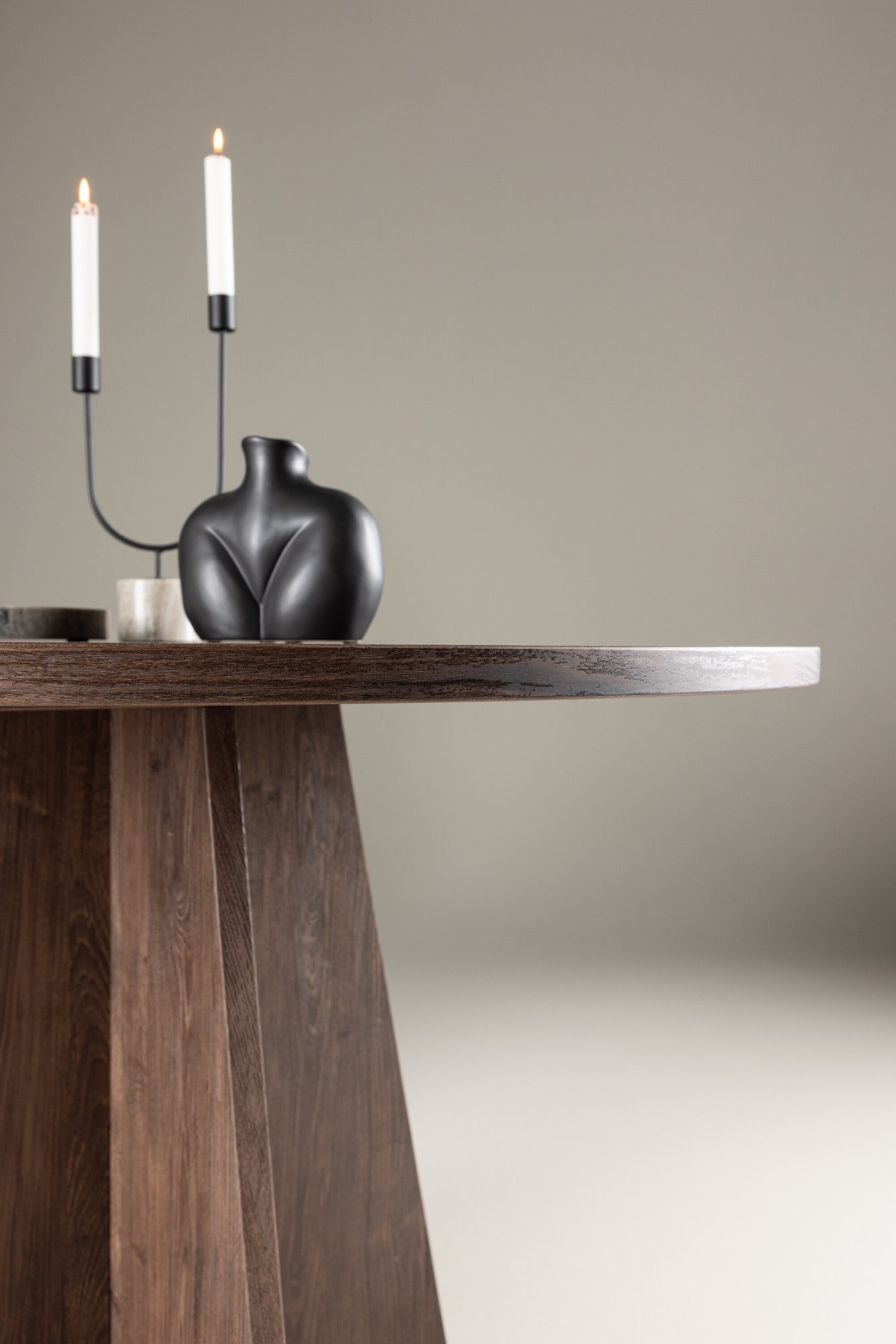 Venture Home Esstisch »Bootcut, runder Esstisch, charakterstark, Ø 110 cm« Esszimmertisch, MDF, einheitliche Lackierung, rund, modern, gesellig