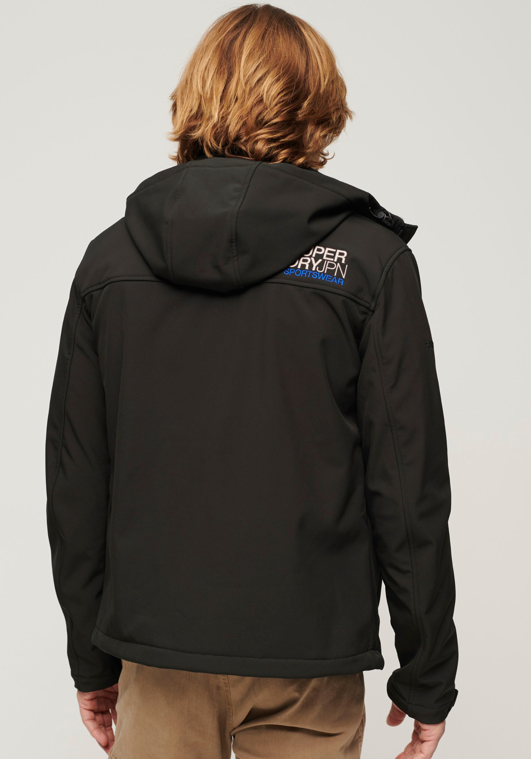 Superdry Softshelljacke "SD-HOODED SOFT SHELL TREKKER JKT", mit Kapuze günstig online kaufen