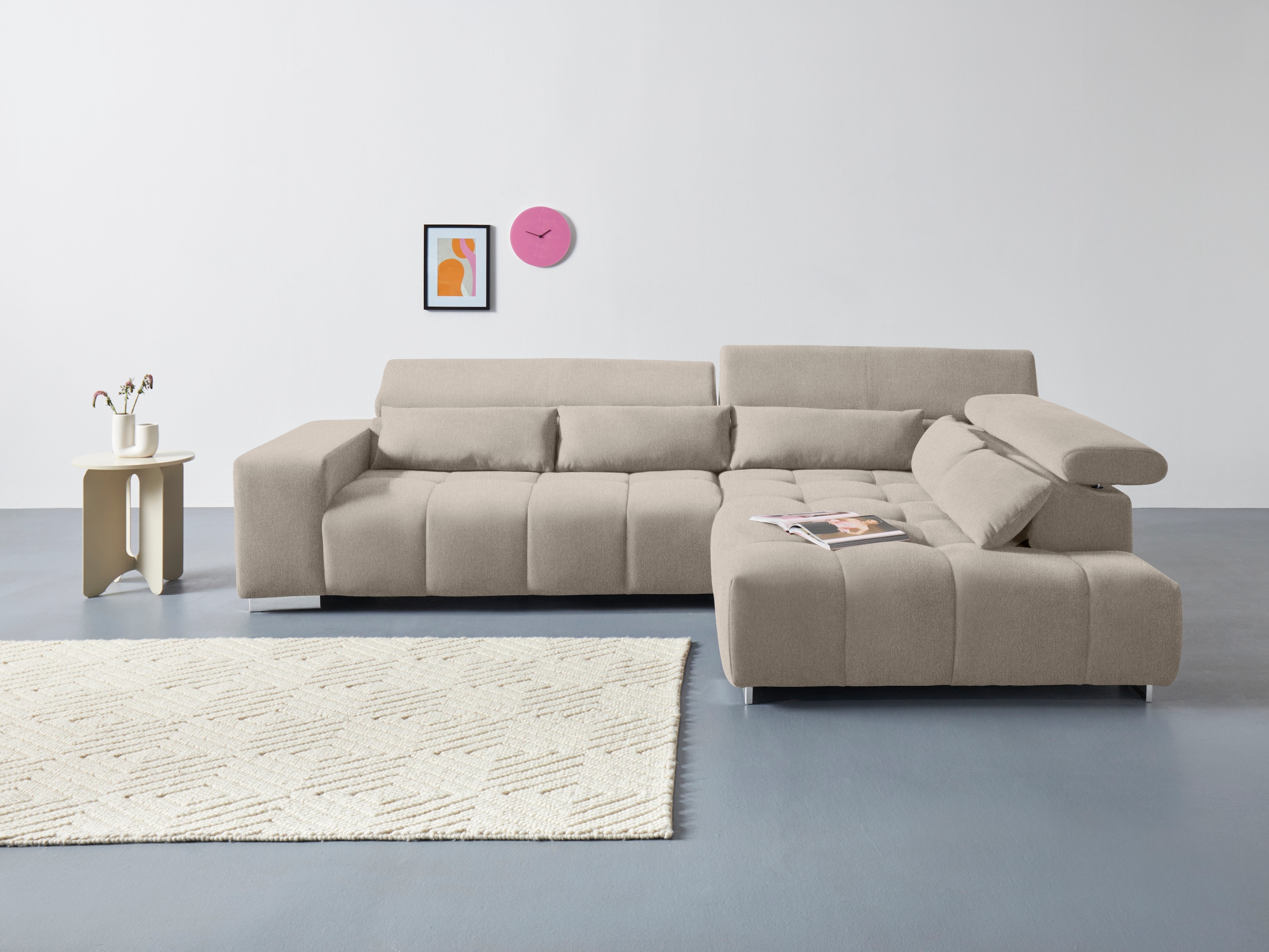 COTTA Ecksofa "Orion L-Form, B: 310 cm, moderne Steppung, bequeme Wellenunterfederung" Kopfteilverstellung & 5 Nierenkissen