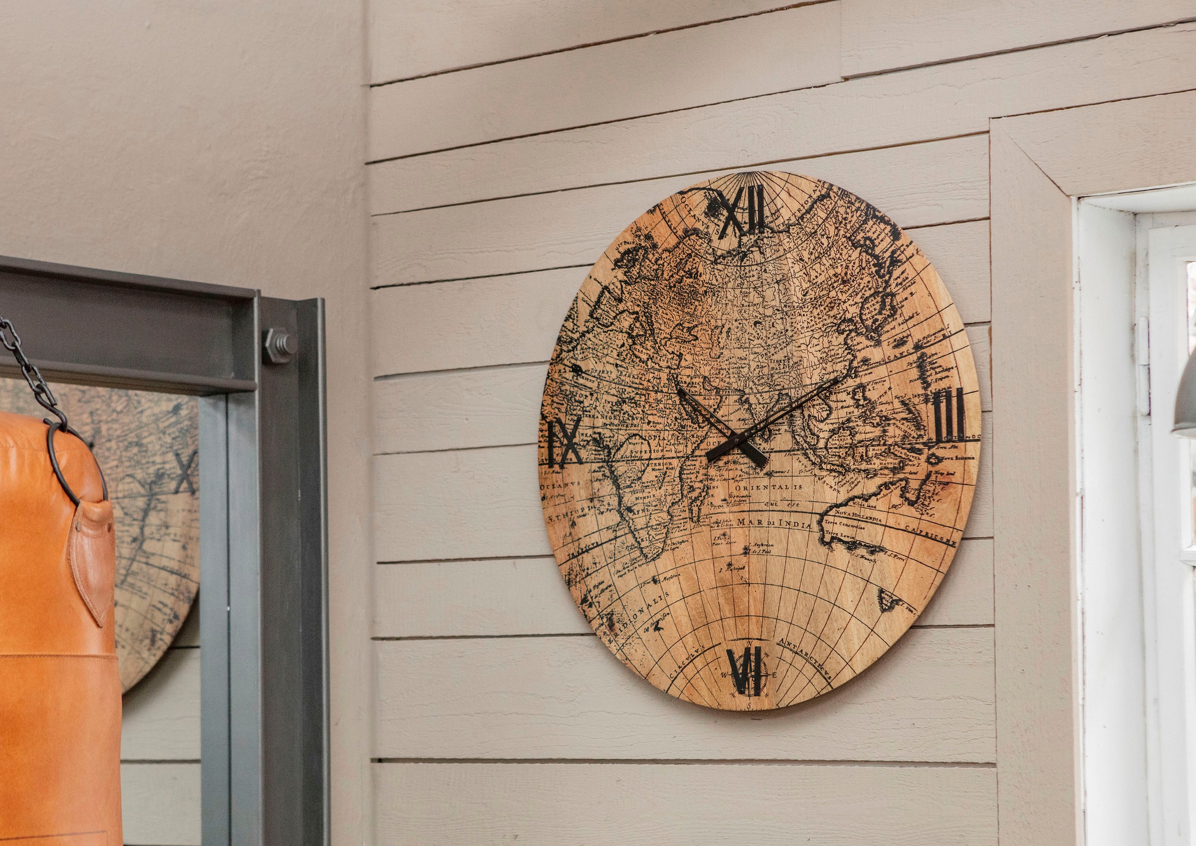 Gutmann Factory Wanduhr