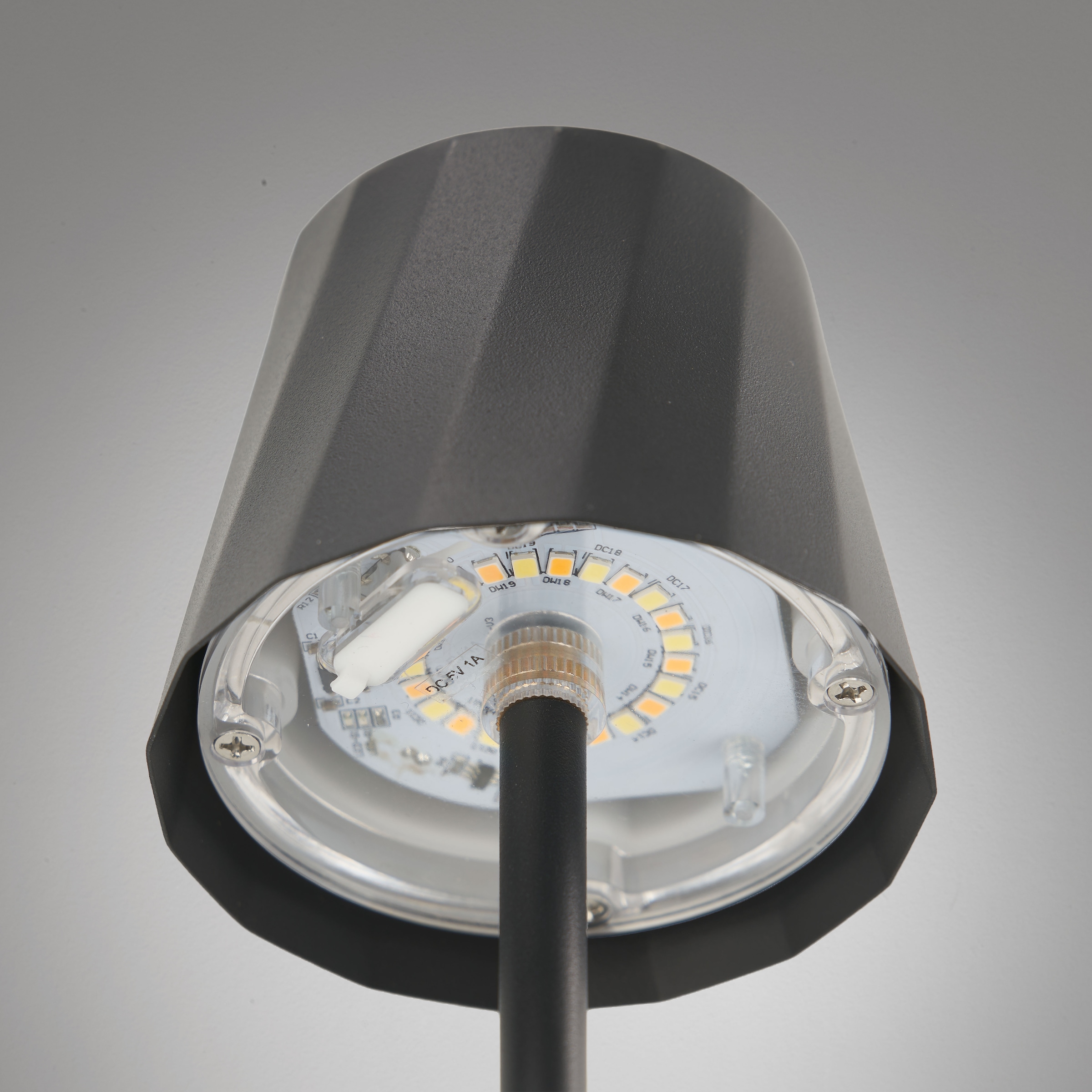 REALITY Leuchten LED Tischleuchte »DIAZ, Outdoor Akku Tischlampe Höhe 21 cm Ø 8,5 cm, IP44, Touchdimmer« LED-Board 1 Stk. Farbwechsler | warmweiß - kaltweiß CCT Lichtfarbe einstellbar 2700-6500K, 160 Lumen, 1,6W, USB Anschluss