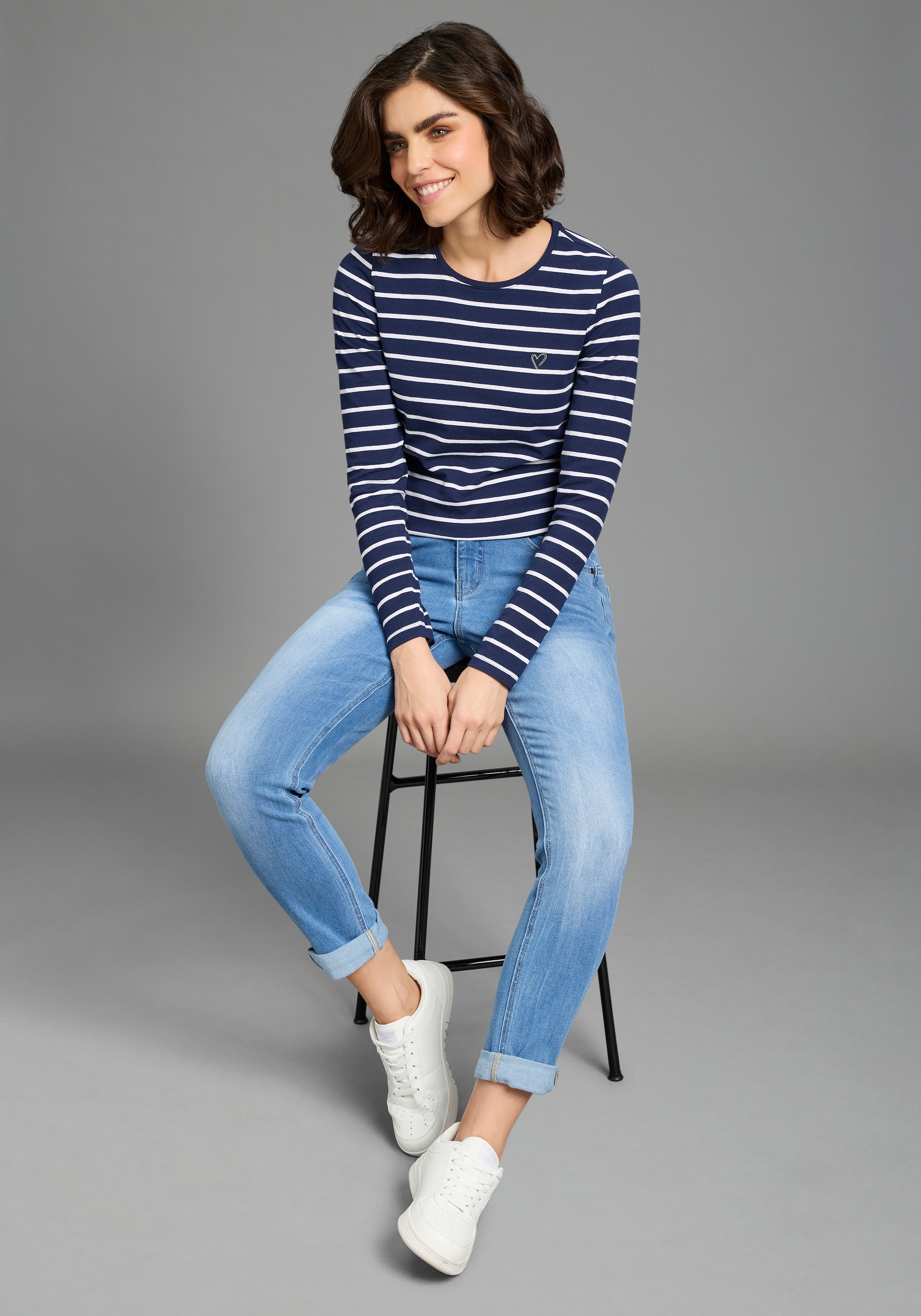 KangaROOS Relax-fit-Jeans »RELAX-FIT HIGH WAIST« knöchelfreie Schnittform,  krempelbare Beinabschlüsse