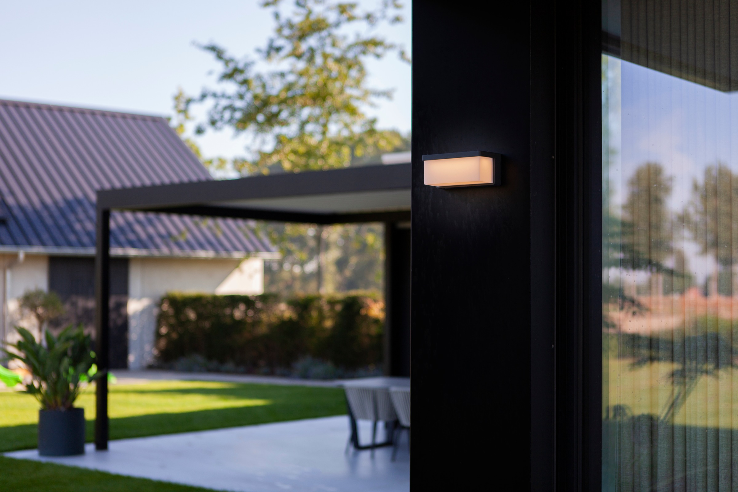 LUTEC LED Solarleuchte »LED-Solarleuchte ZELNA, Hybrid«, 1 flammig, Leuchtmittel LED-Board | LED fest integriert, Solar-Hybrid