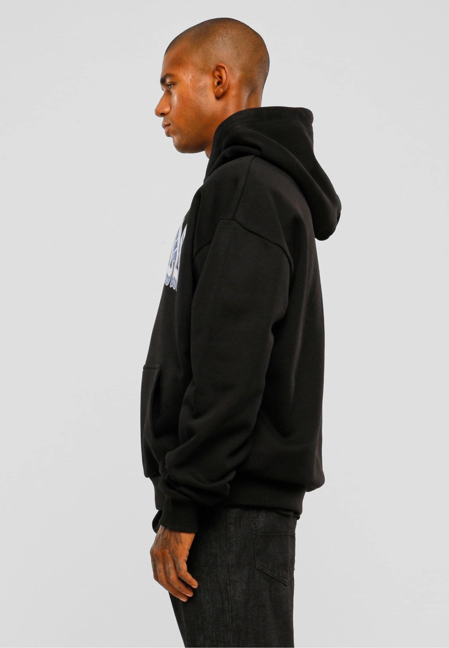 Upscale by Mister Tee Kapuzensweatshirt »Upscale by Mister Tee Unisex Queens Ultra Heavy Oversize Hoody«, (1 tlg.)