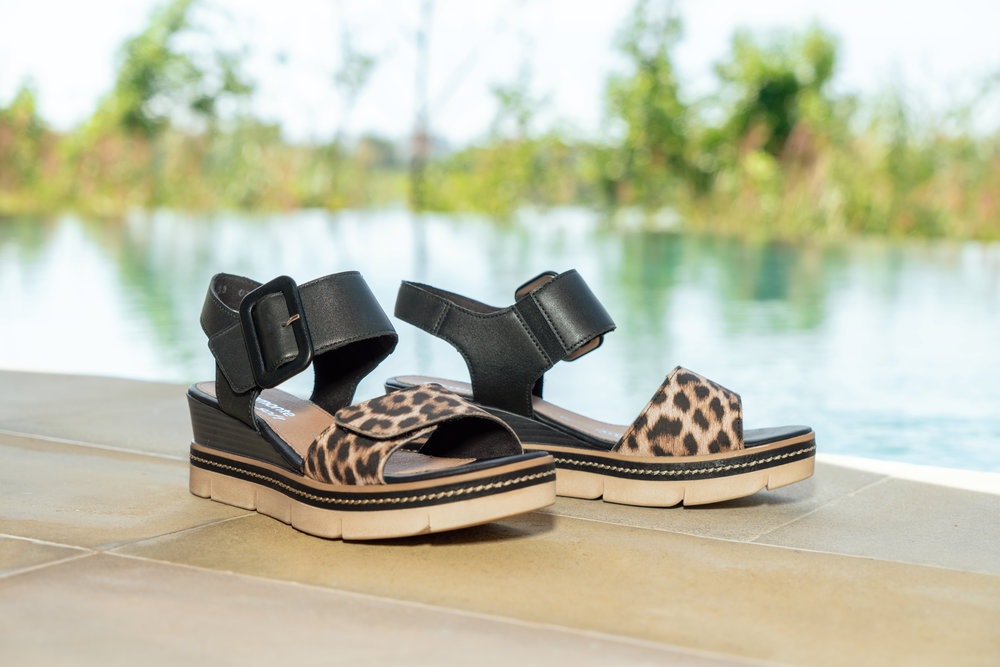 Remonte Keilsandalette  Sommerschuh, Sandale mit praktischen Klettverschlüssen