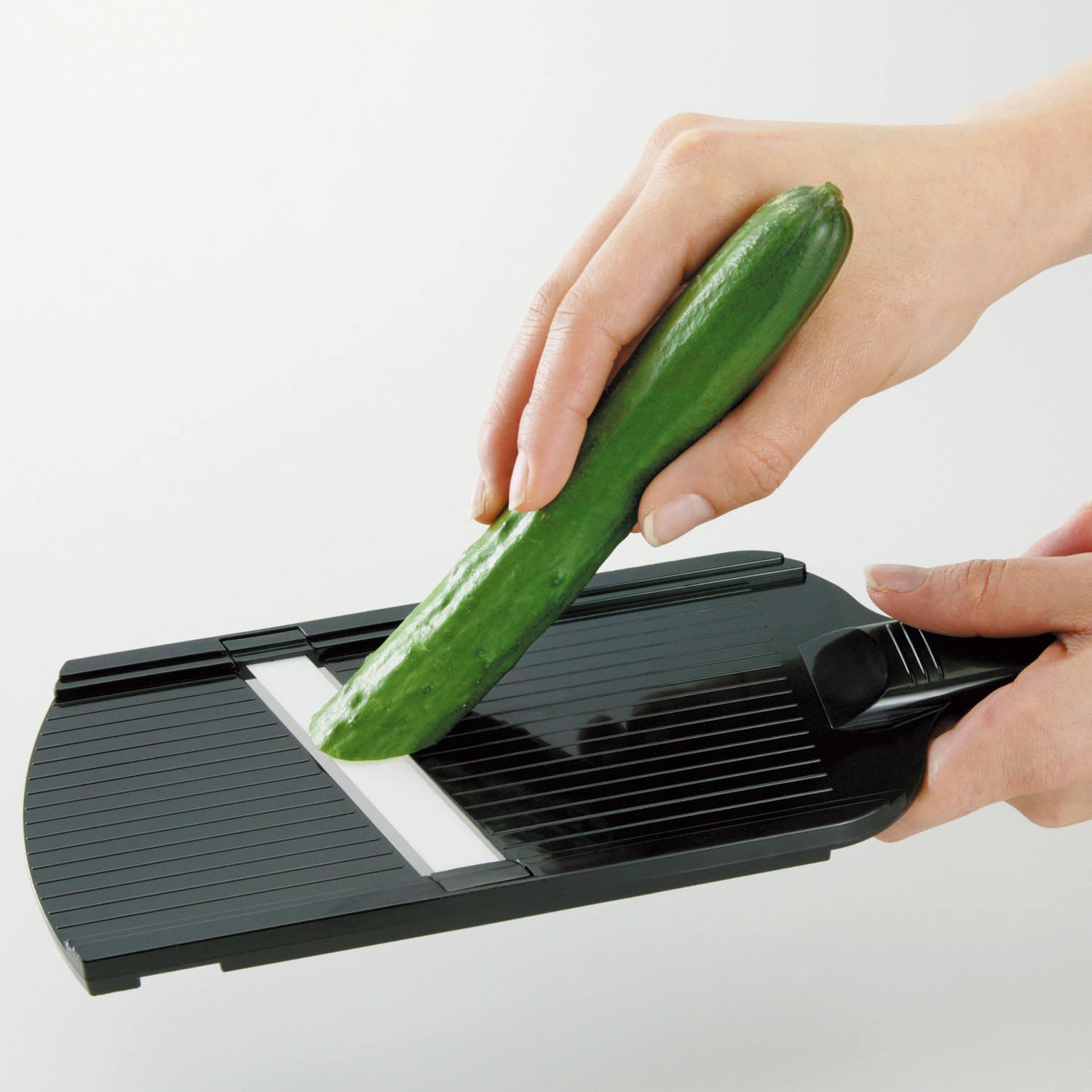 KYOCERA Gemüsehobel 4-stufige Schneideinstellung, Zirkoniakeramik günstig online kaufen