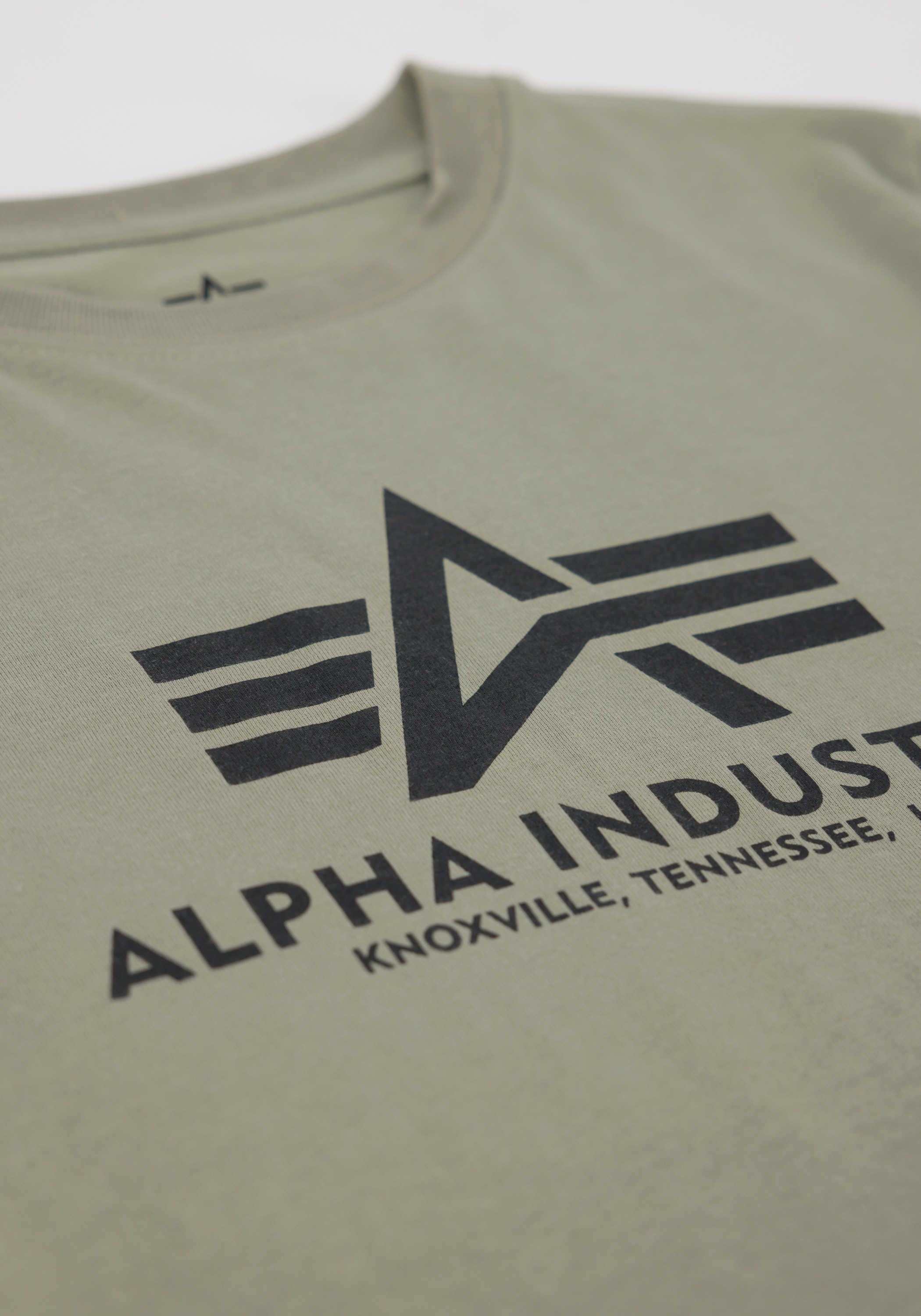Thumbnail - Alpha Industries T-Shirt "Basic T-Shirt BL K"