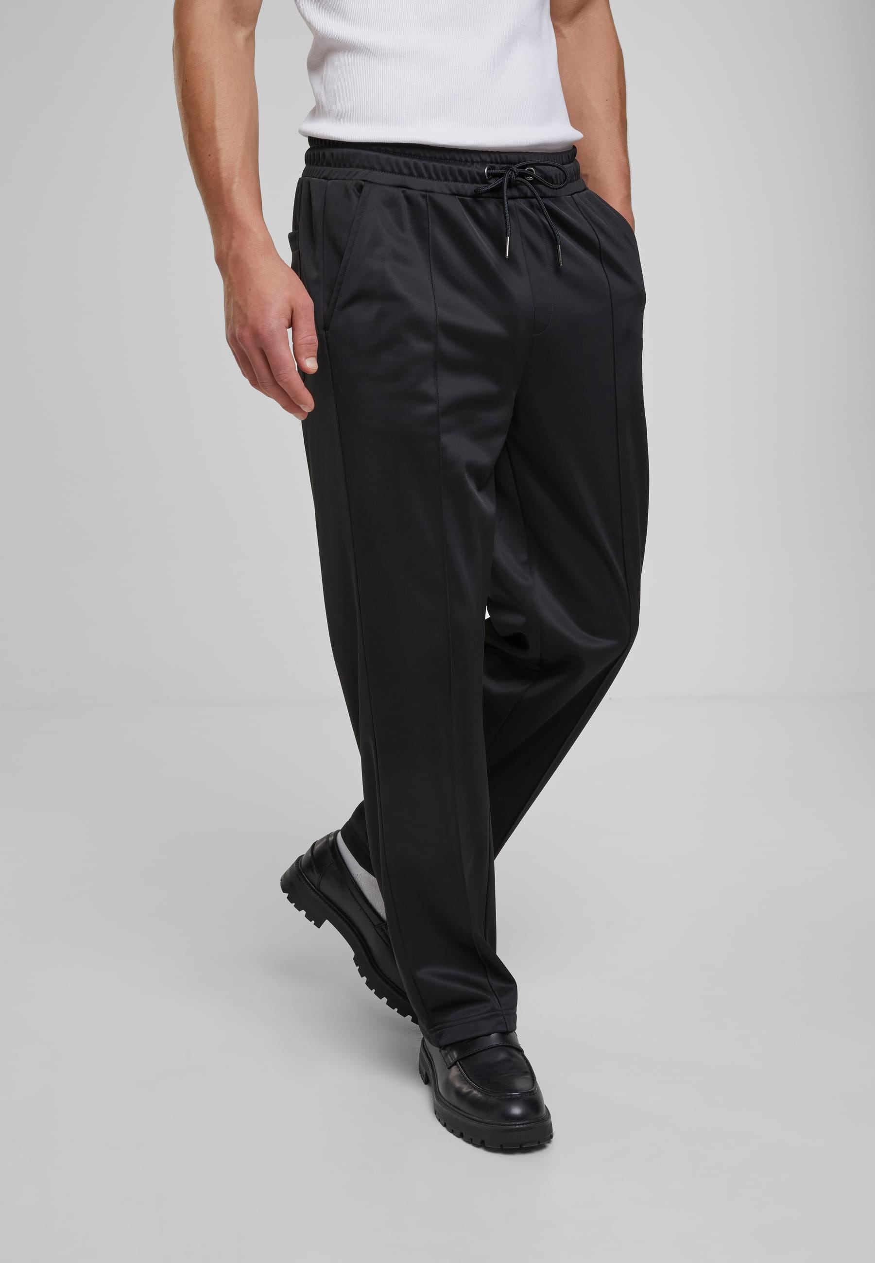 URBAN CLASSICS Jogginghose »Urban Classics Pintuck Tricot Track Pants«