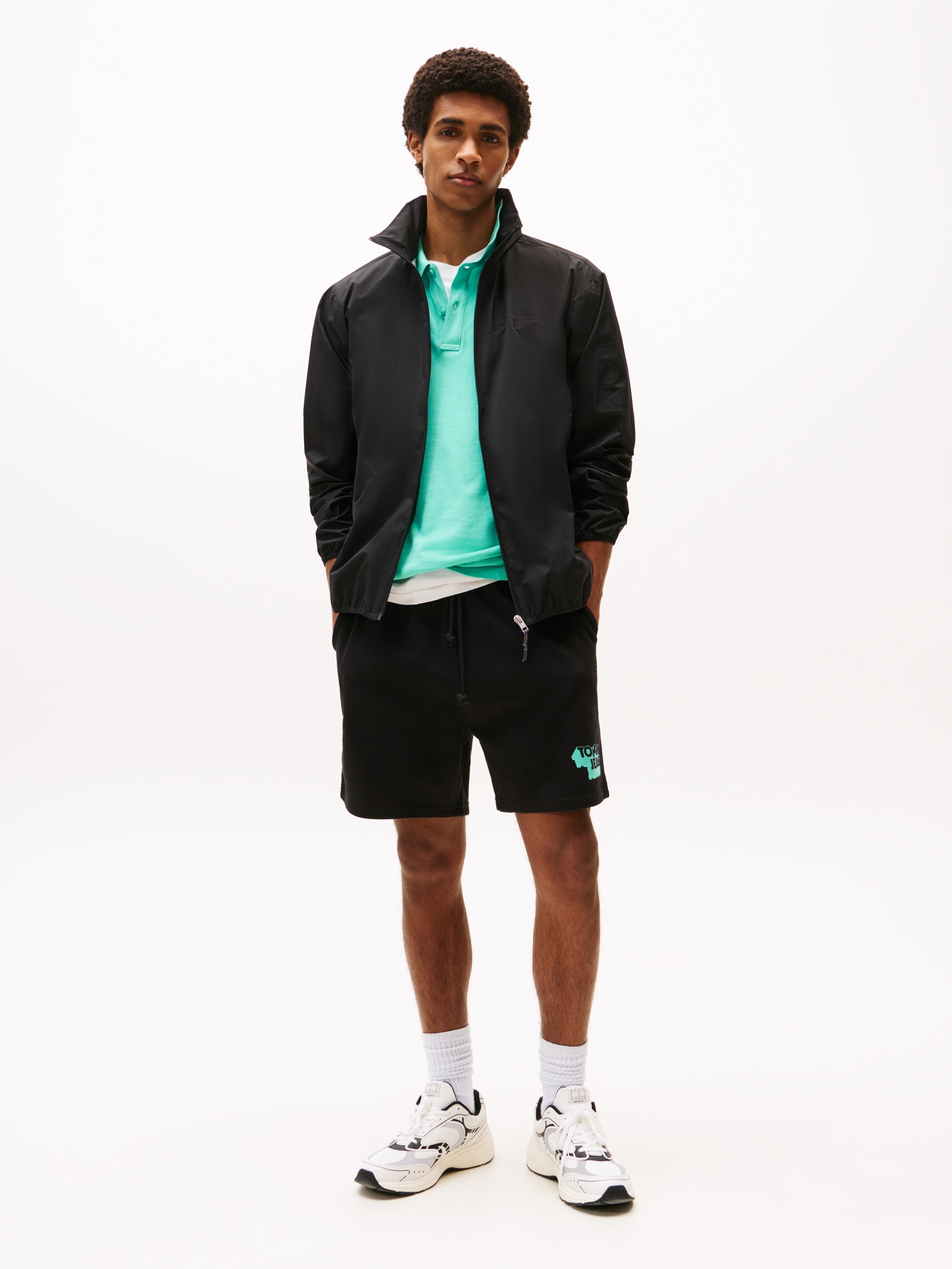 Tommy Jeans Sweatshorts »TJM RLX STACK LOGO SWEATSHRT EXT«, Mit Kordelzug