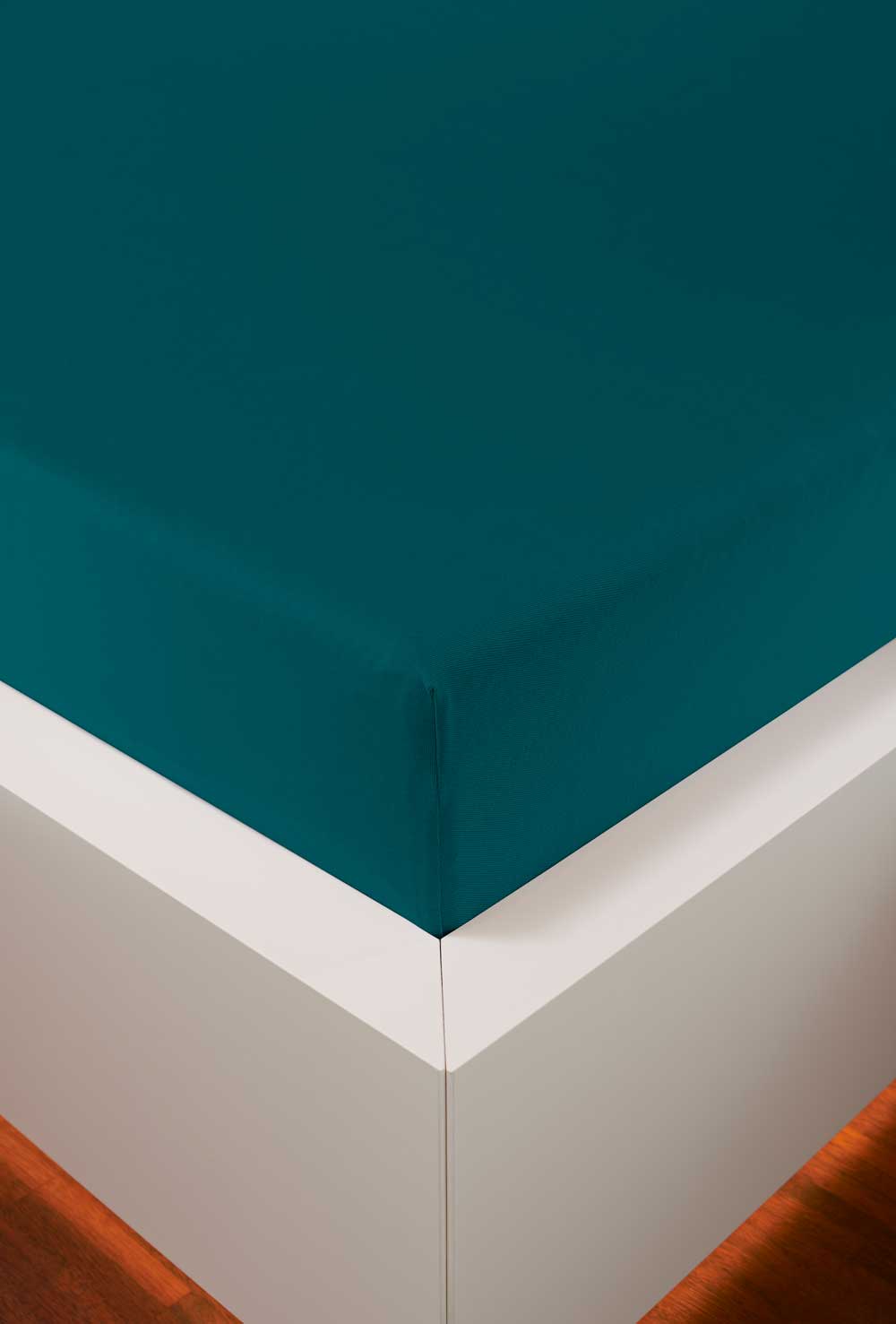 bellana Spannbettlaken "bellana deluxe mit Elasthan, Jersey 230 g/m², Premium-Qualität" mit 5% Elasthan, für Matratzen bis 35cm Höhe, bügelfrei, faltenfrei