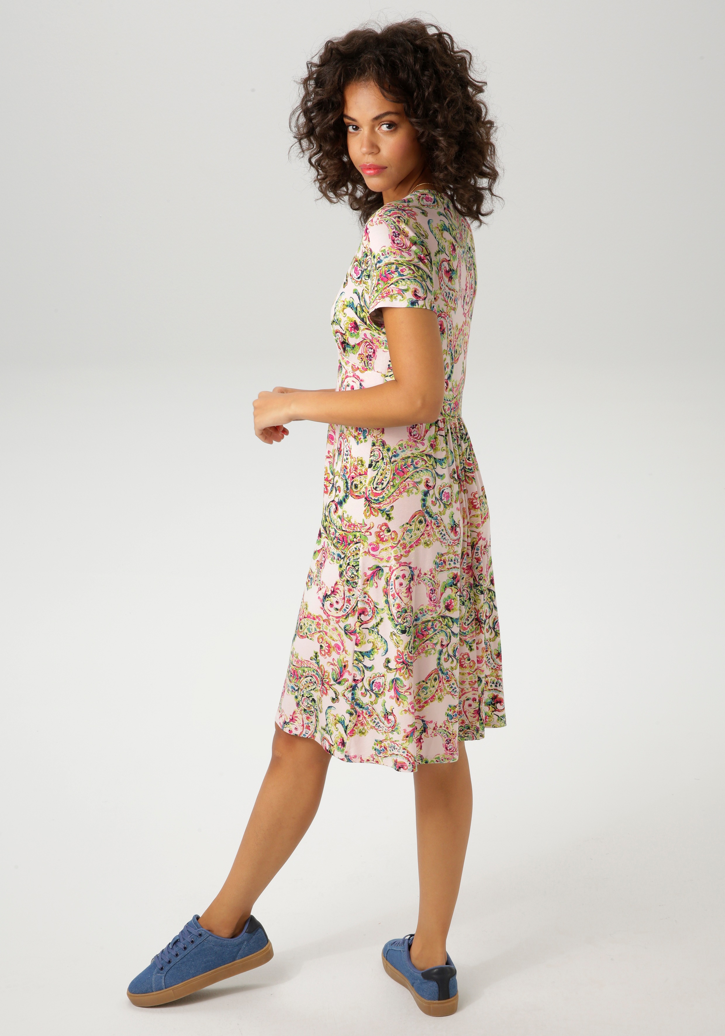 Thumbnail - Aniston CASUAL Sommerkleid, mit fantasievollem farbharmonischen Paisley-Druck