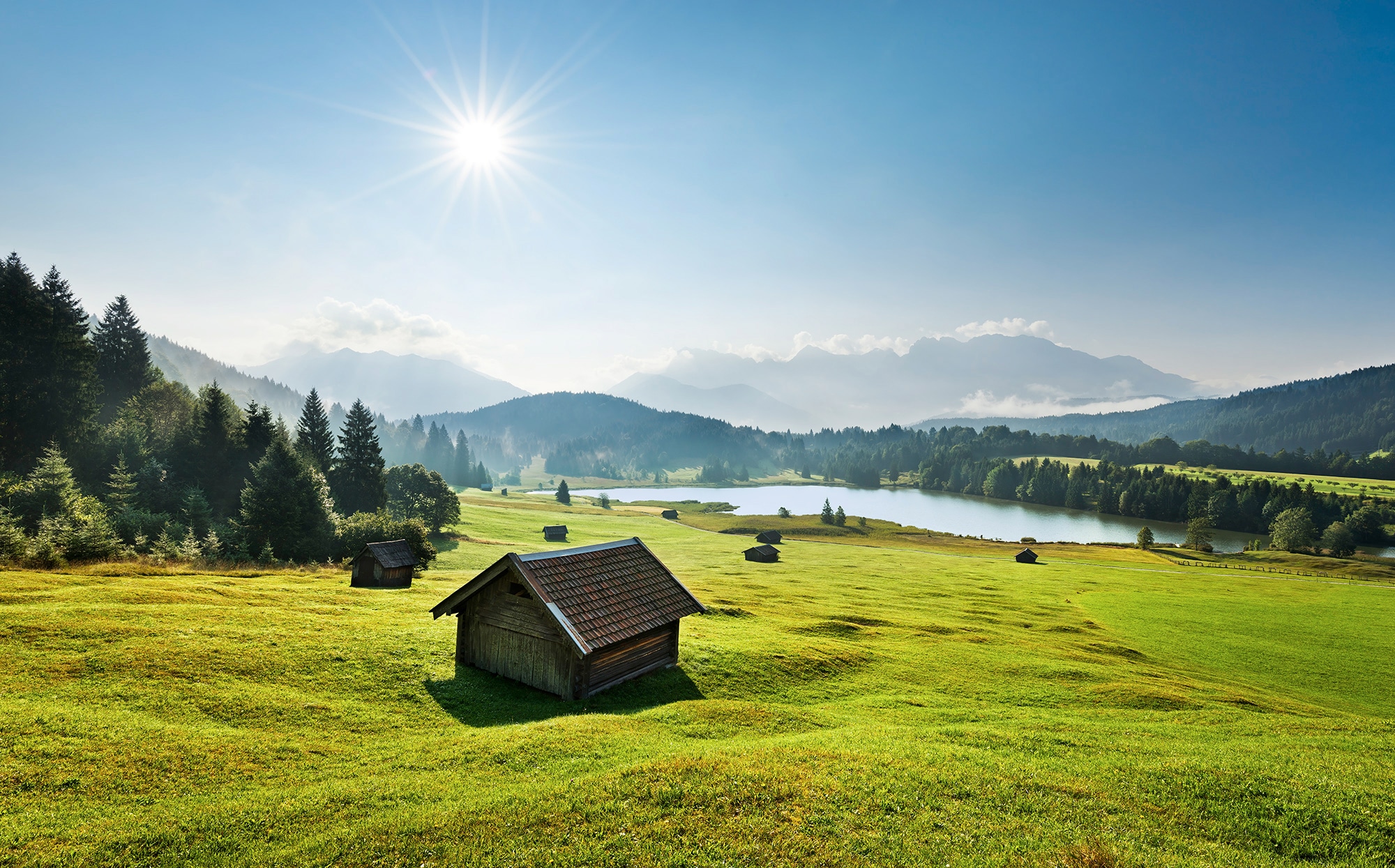 Komar Vliestapete "Bergwiese vor Karwendel", 450x280 cm (Breite x Höhe), Wohnzimmer, Schlafzimmer