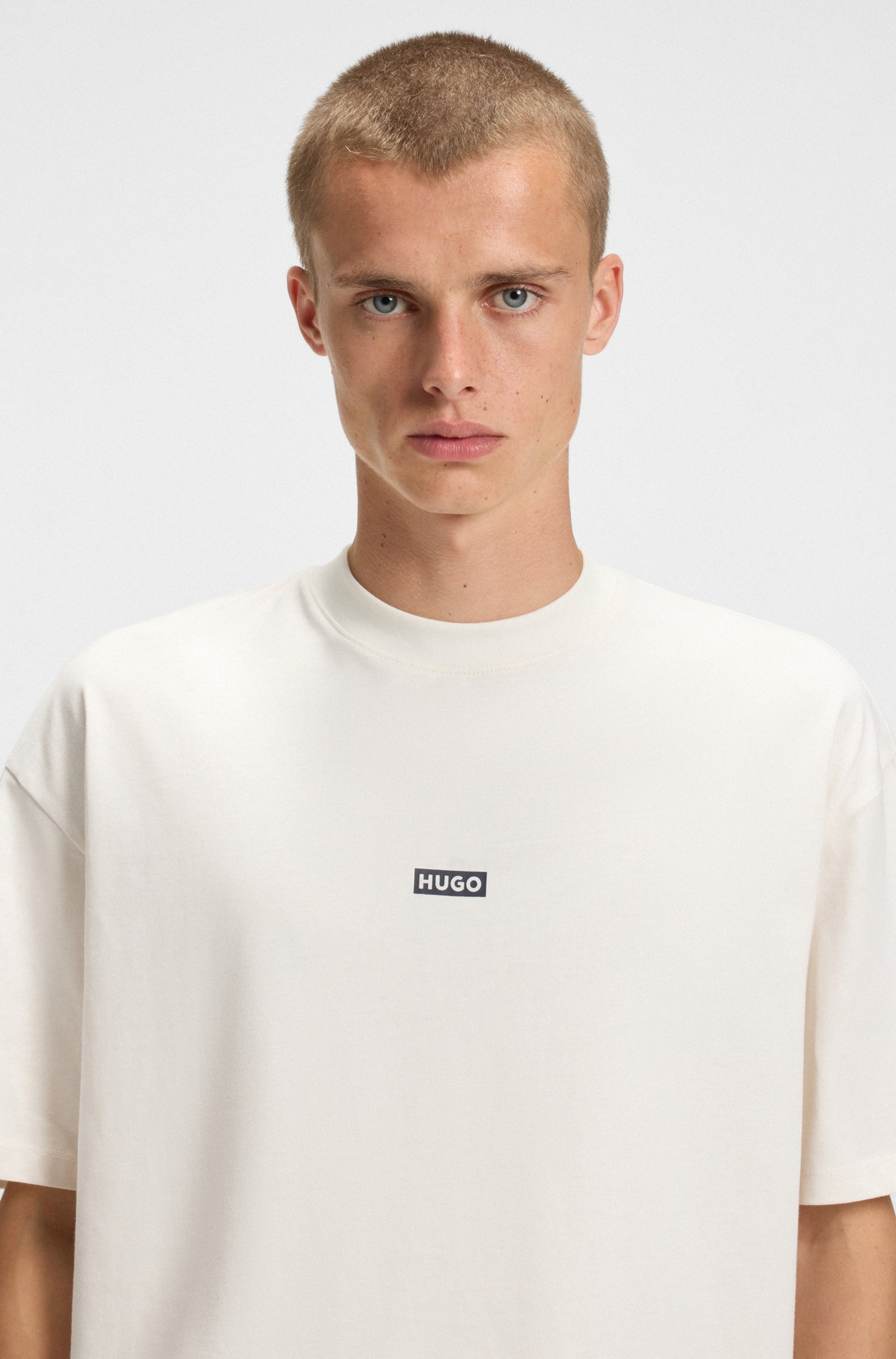 HUGO Blue T-Shirt "Nalono", mit Logodruck, Oversized Look mit Backprint günstig online kaufen