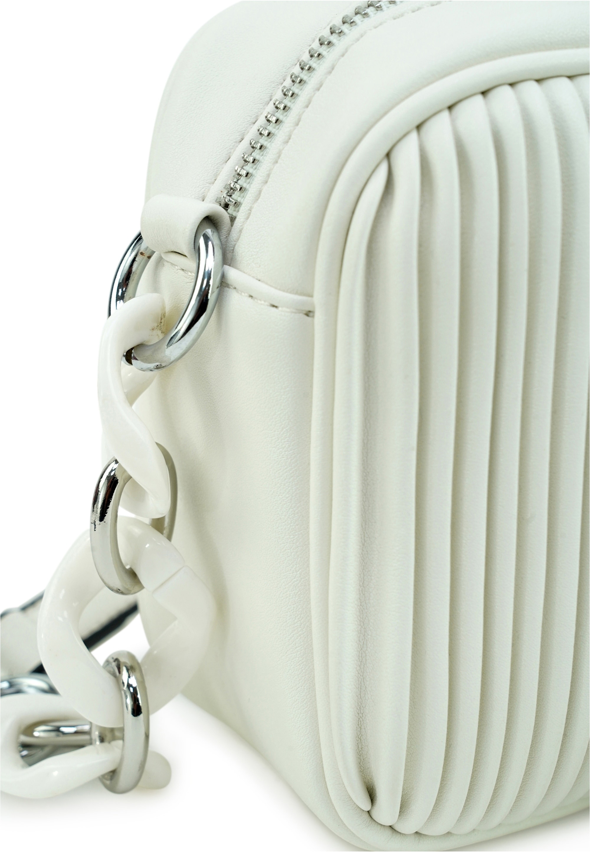 Harpa Schultertasche »FARIZA« mit Anhänger aus Kettenelementen