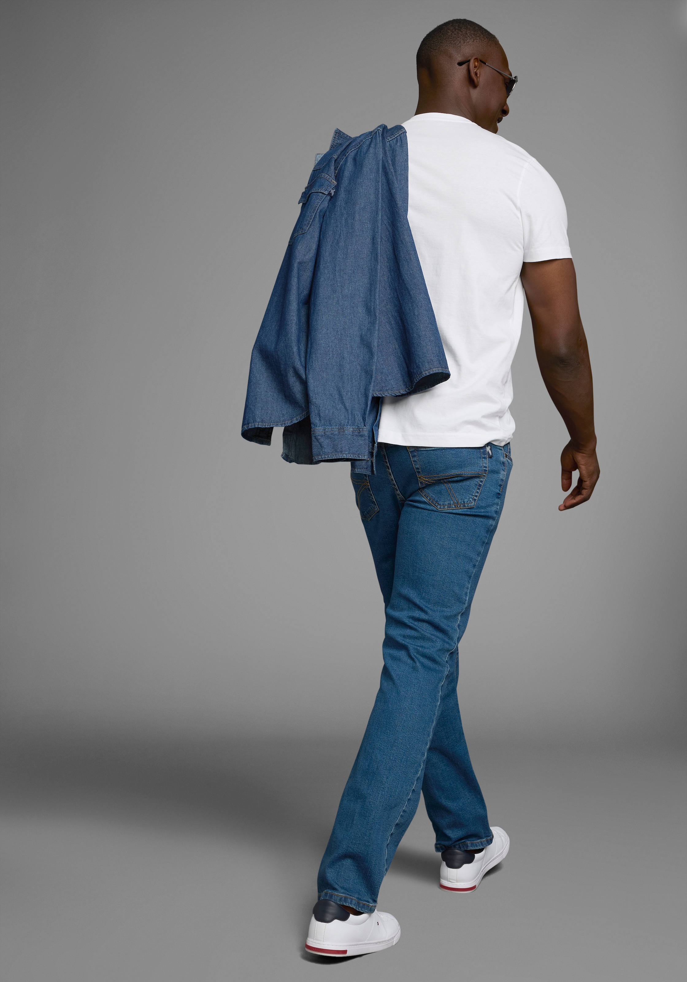 Arizona Stretch-Jeans »John«, (Packung, 2 tlg.), gerade Beinform, niedrige Leibhöhe, mit Five-Pocket-Konfiguration