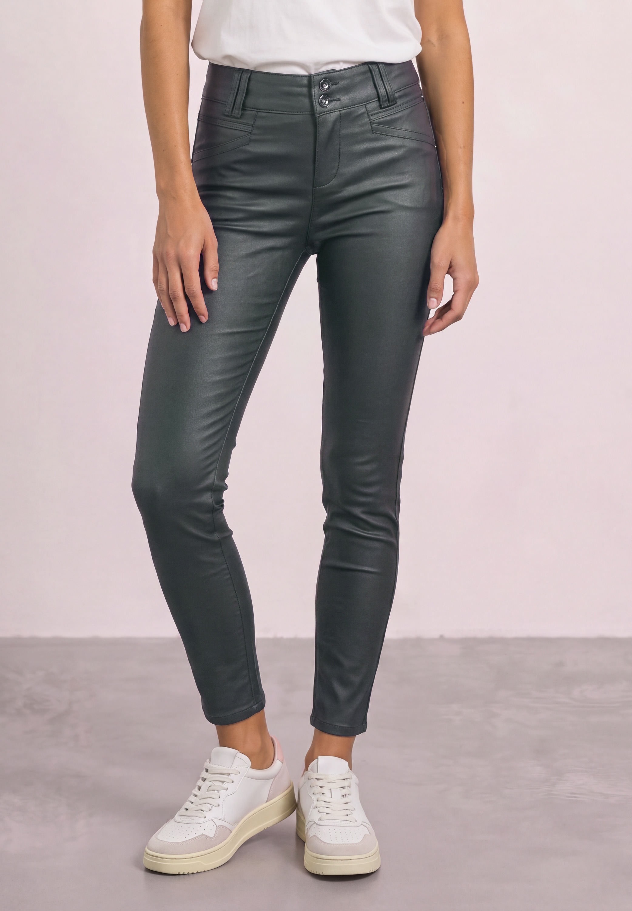 STREET ONE Röhrenhose in Fake-Leder-Optik
