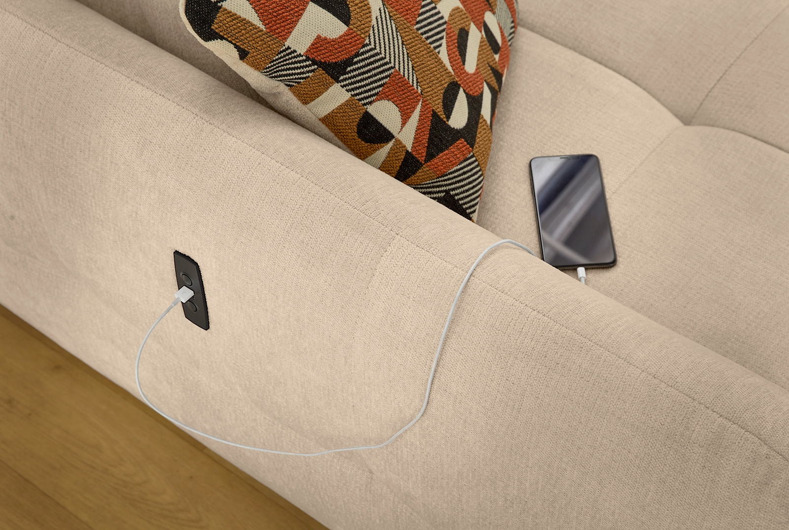 Jockenhöfer Gruppe Ecksofa »Zoom, 60cm elektromotorische Sitztiefenverstellung«, 140kg Belastbarkeit, USB-Ladeports, Ottomane links/ rechts montierbar