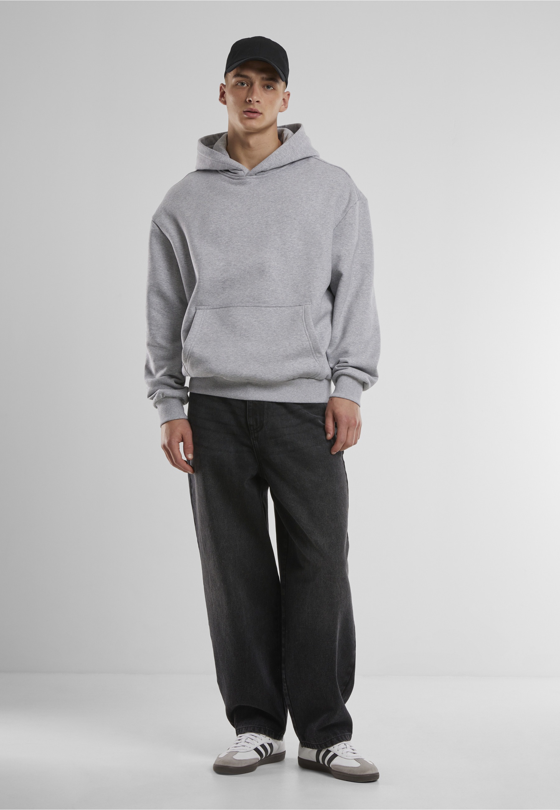 URBAN CLASSICS Bequeme Jeans »Urban Classics Tapered Heavy Ounce Baggy Jeans«