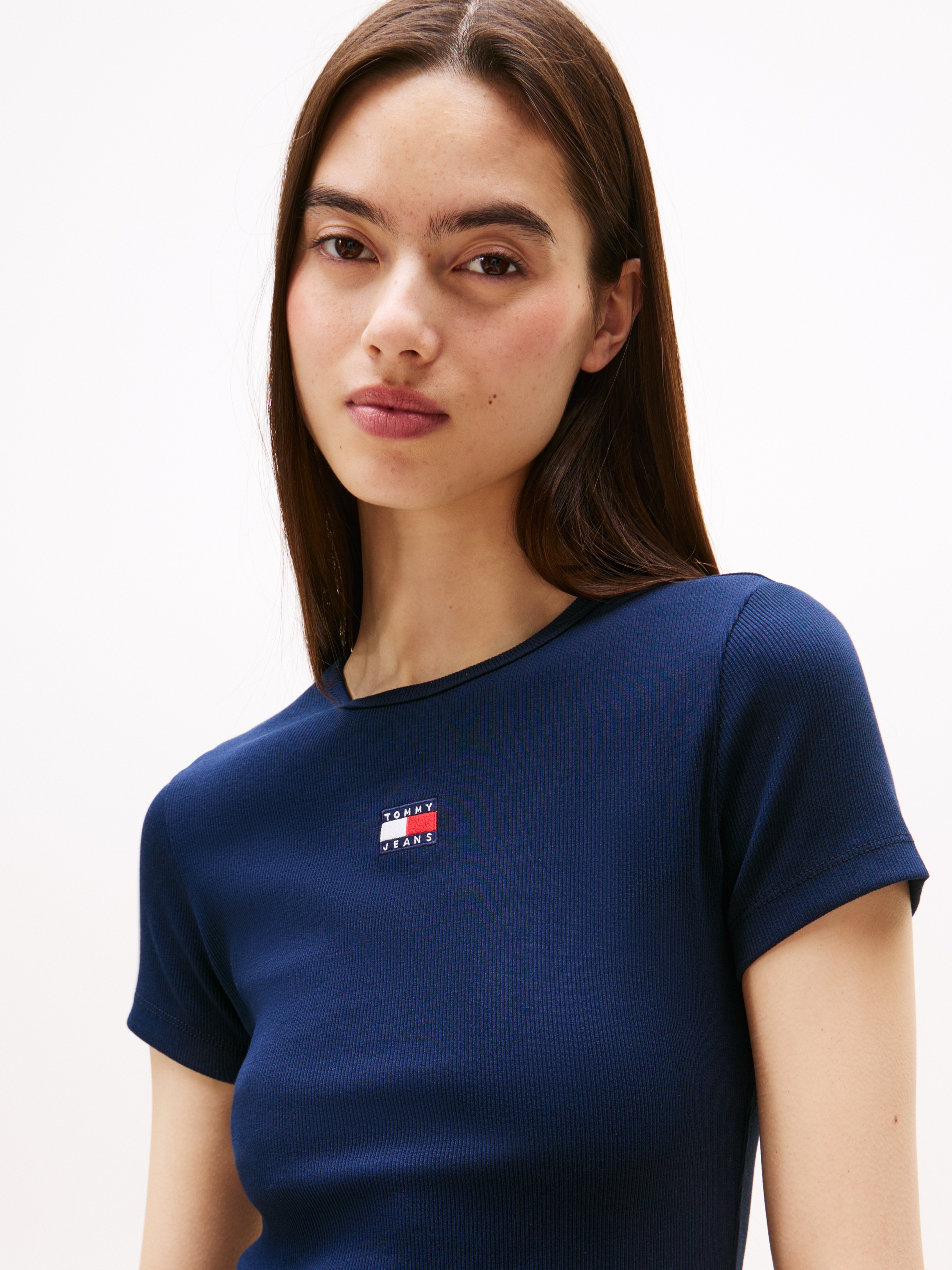 Tommy Jeans Kurzarmshirt "TJW SLIM BADGE RIB TEE" mit gerippter Struktur günstig online kaufen