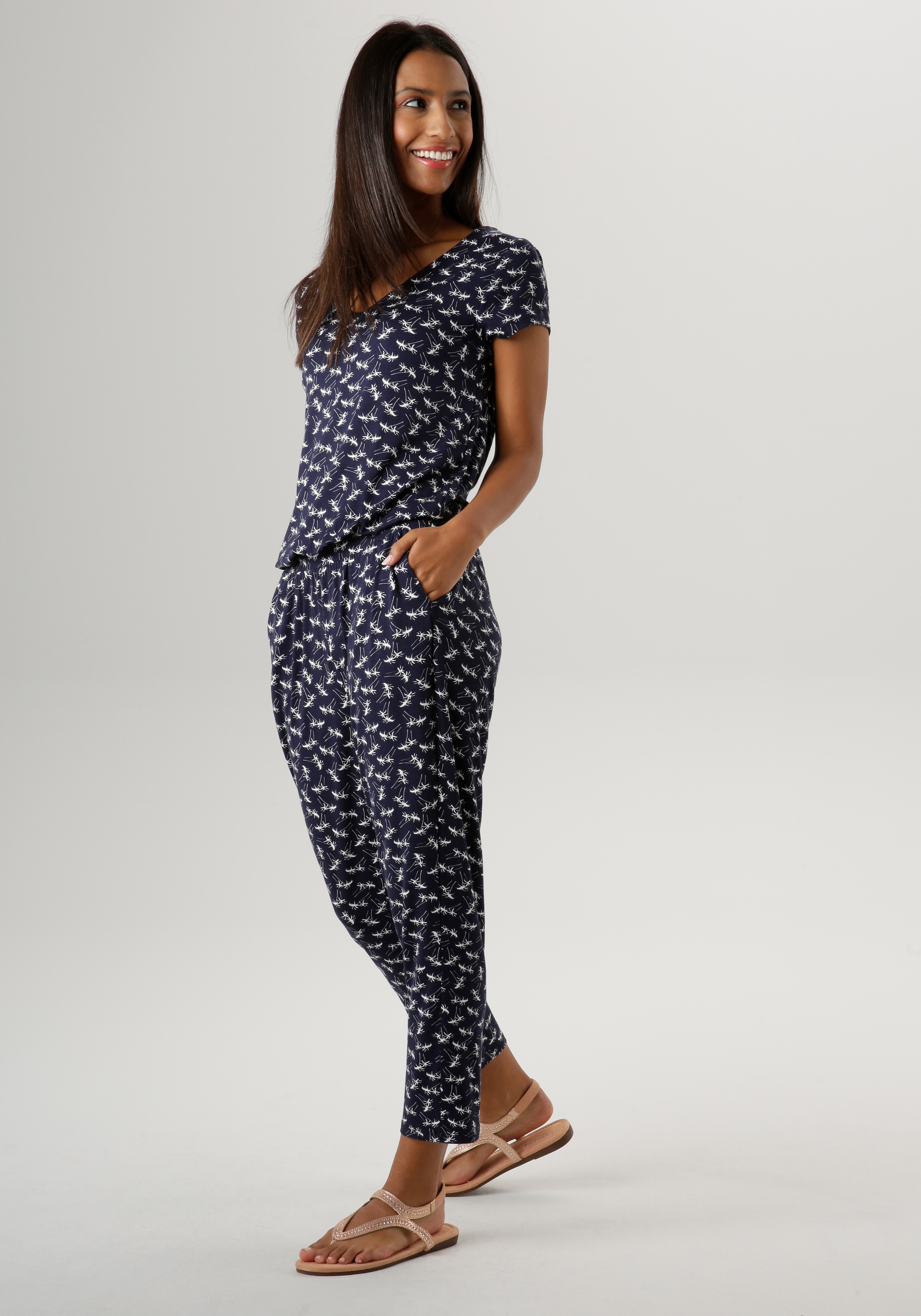 Aniston SELECTED Jumpsuit mit Eingriffstaschen und Gummizug in der Taille - NEUE KOLLEKTION