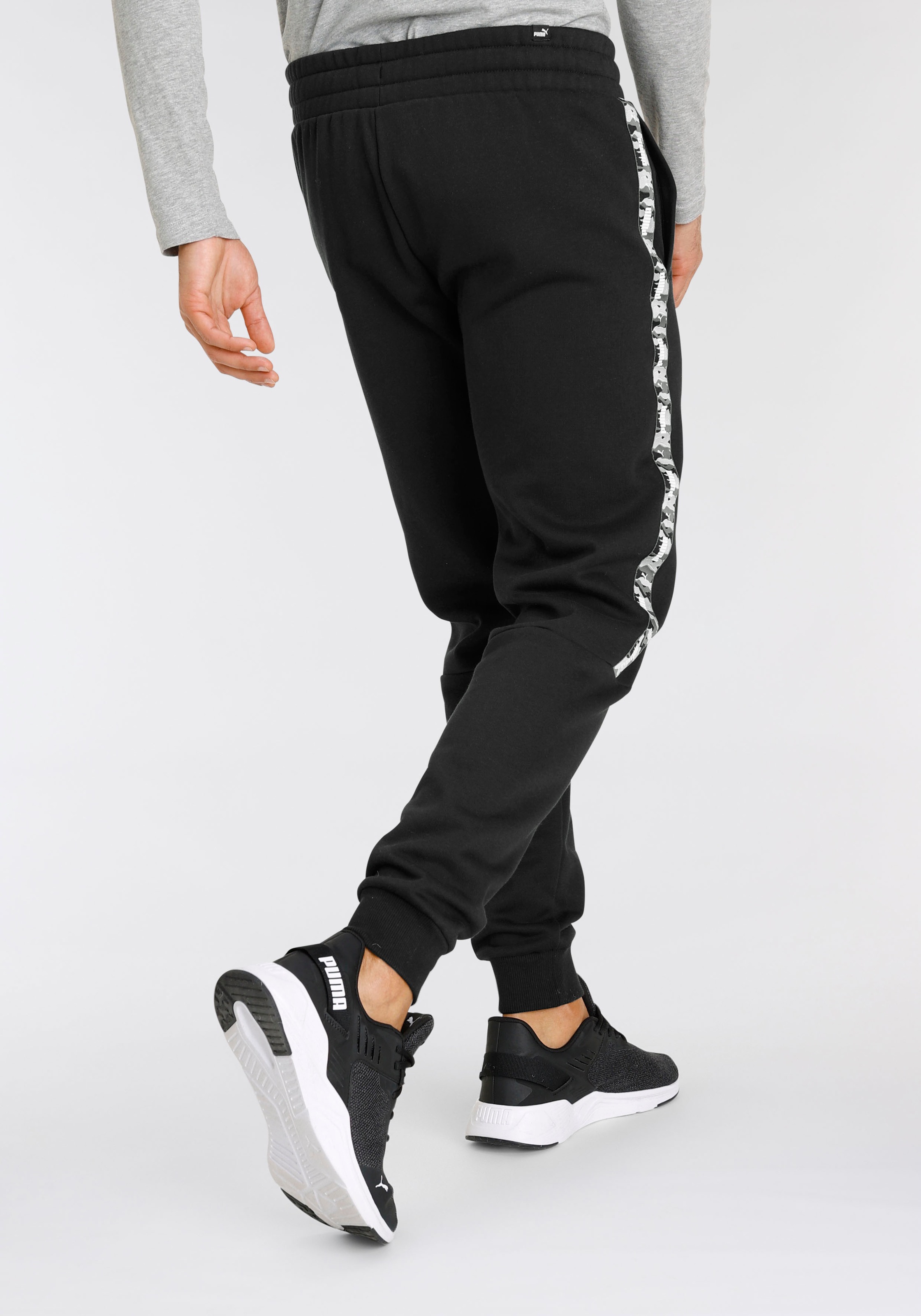 PUMA Jogginghose »ESS TAPE CAMO Sweatpants FL cl« ZN7600