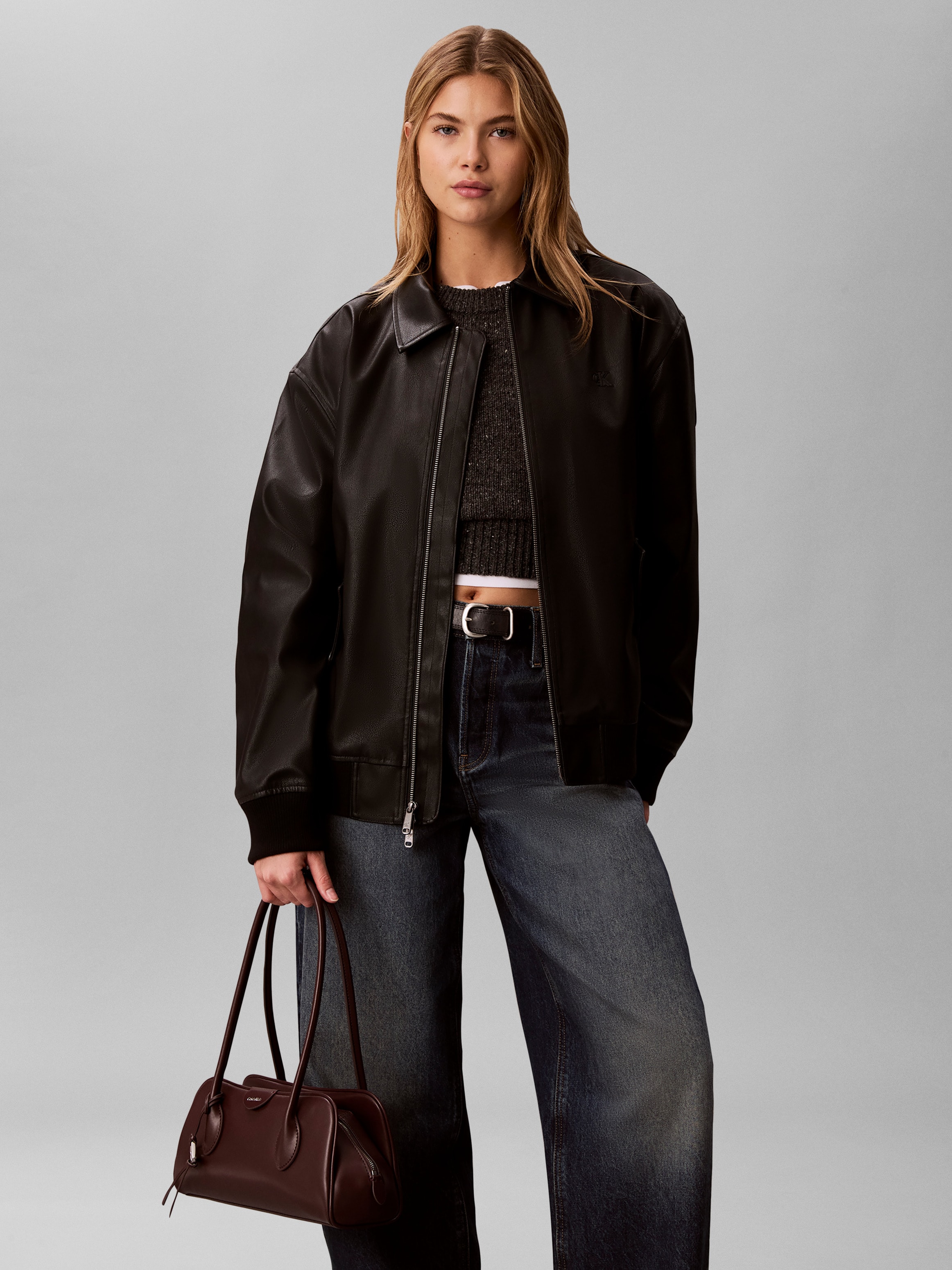 Calvin Klein Schultertasche »EMBLEM TRIO SHOULDER BAG« Mini Bag, Henkeltasche in modischer Form mit Schlüsselanhänger