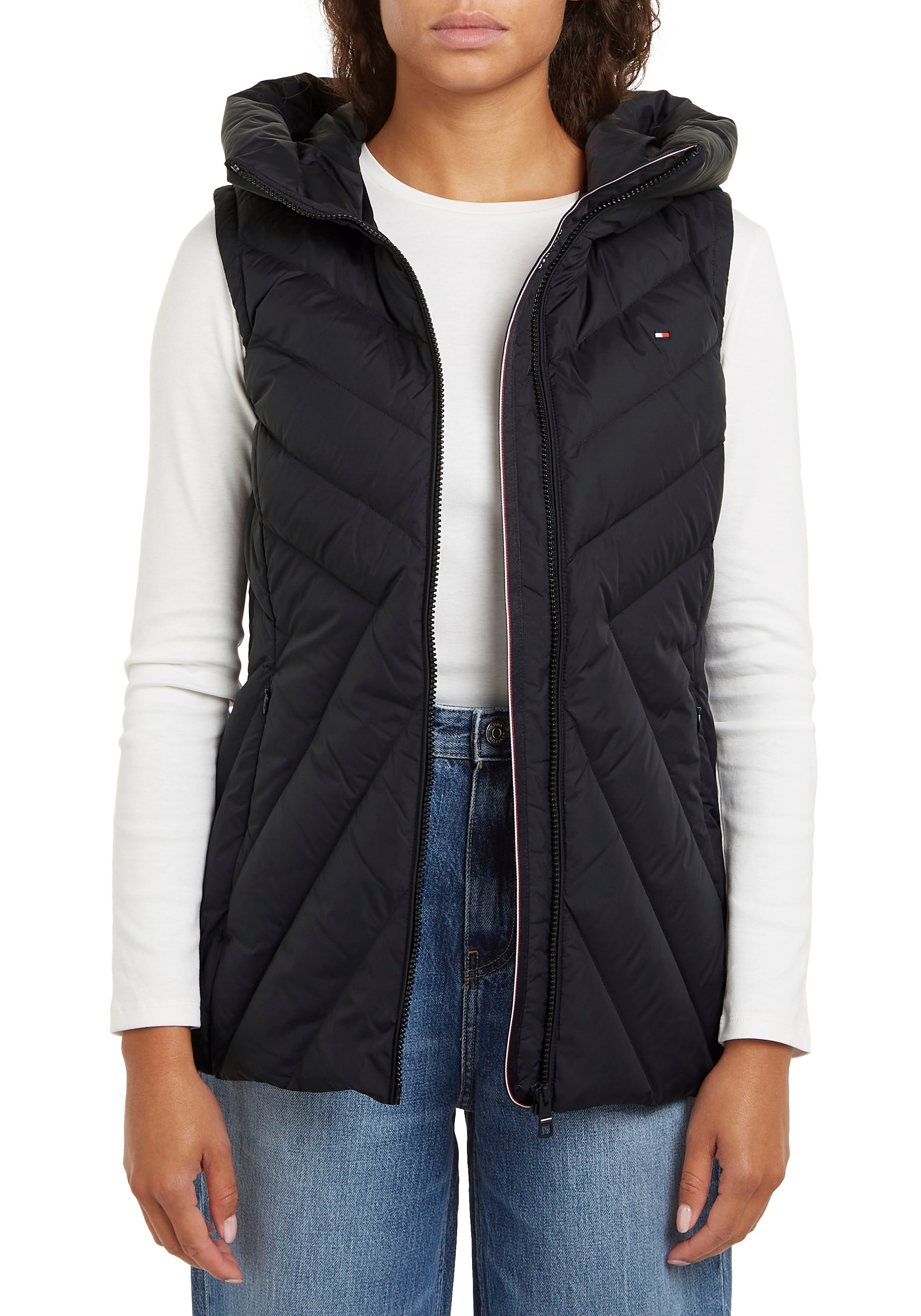 Tommy Hilfiger Steppweste »CHEVRON MW PADDED VEST«, mit mittelstarker Wattierung und Tommy Hilfiger Markenlabel