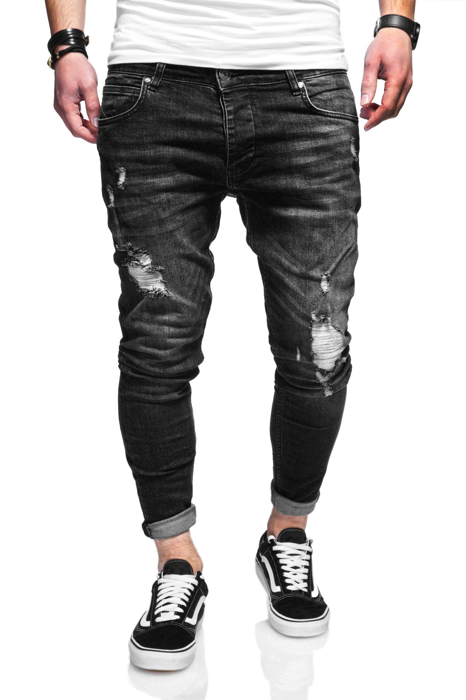 behype Slim-fit-Jeans "ODIN", mit Destroyed-Parts