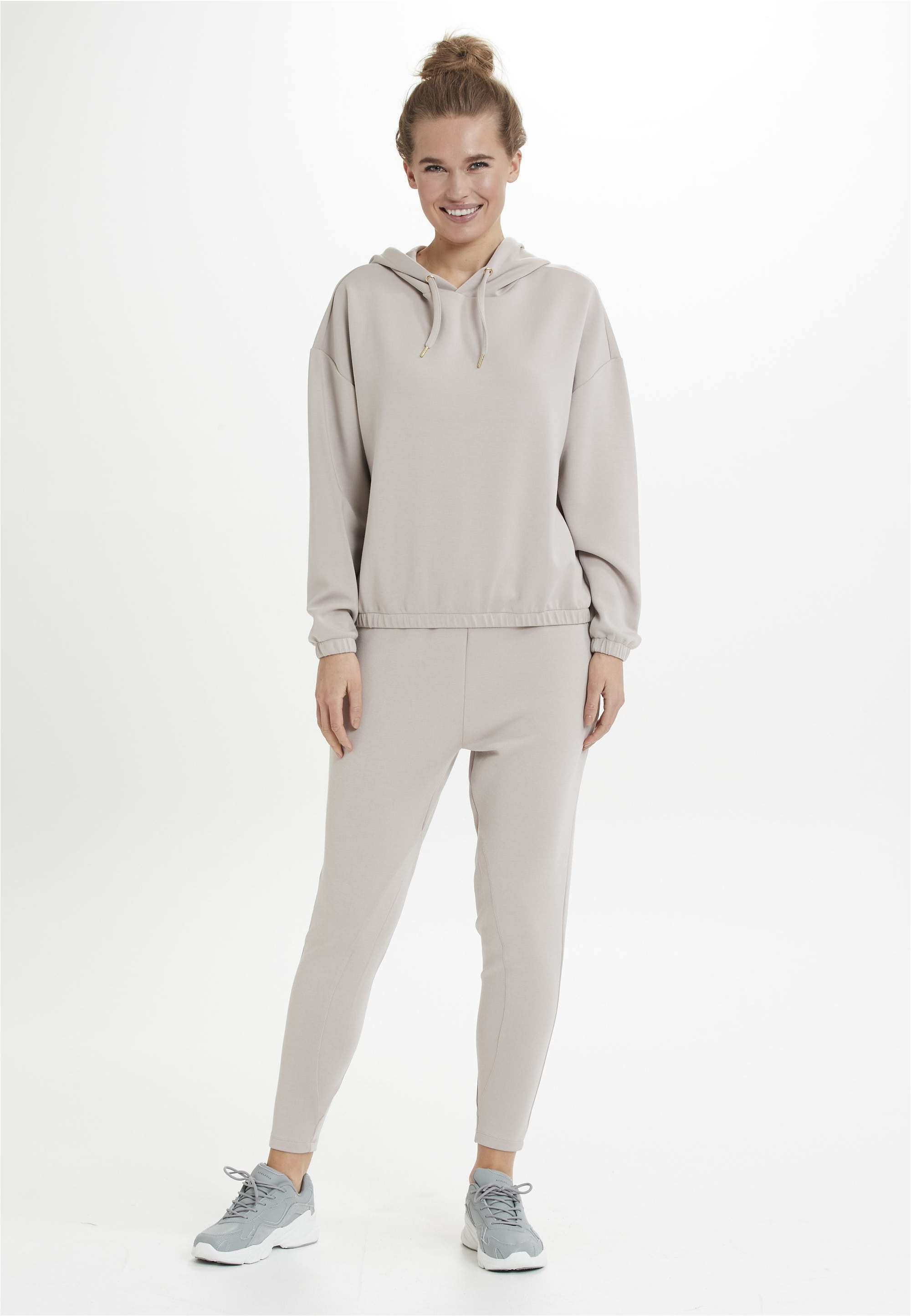 ATHLECIA Sweathose »Aoma«, mit atmungsaktiver Eigenschaft