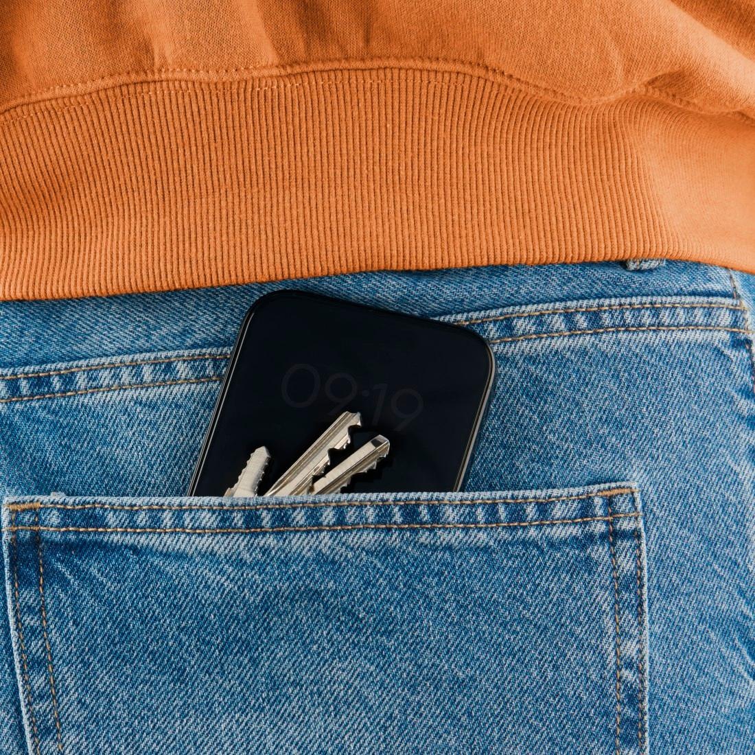 Hama Displayschutzglas »Schutzglas "Extreme Protect" f. Apple iPhone 17 Pro Max, Montagehilfe« Premium-Schutzglas mit D3O®-Technologie-Lizenz