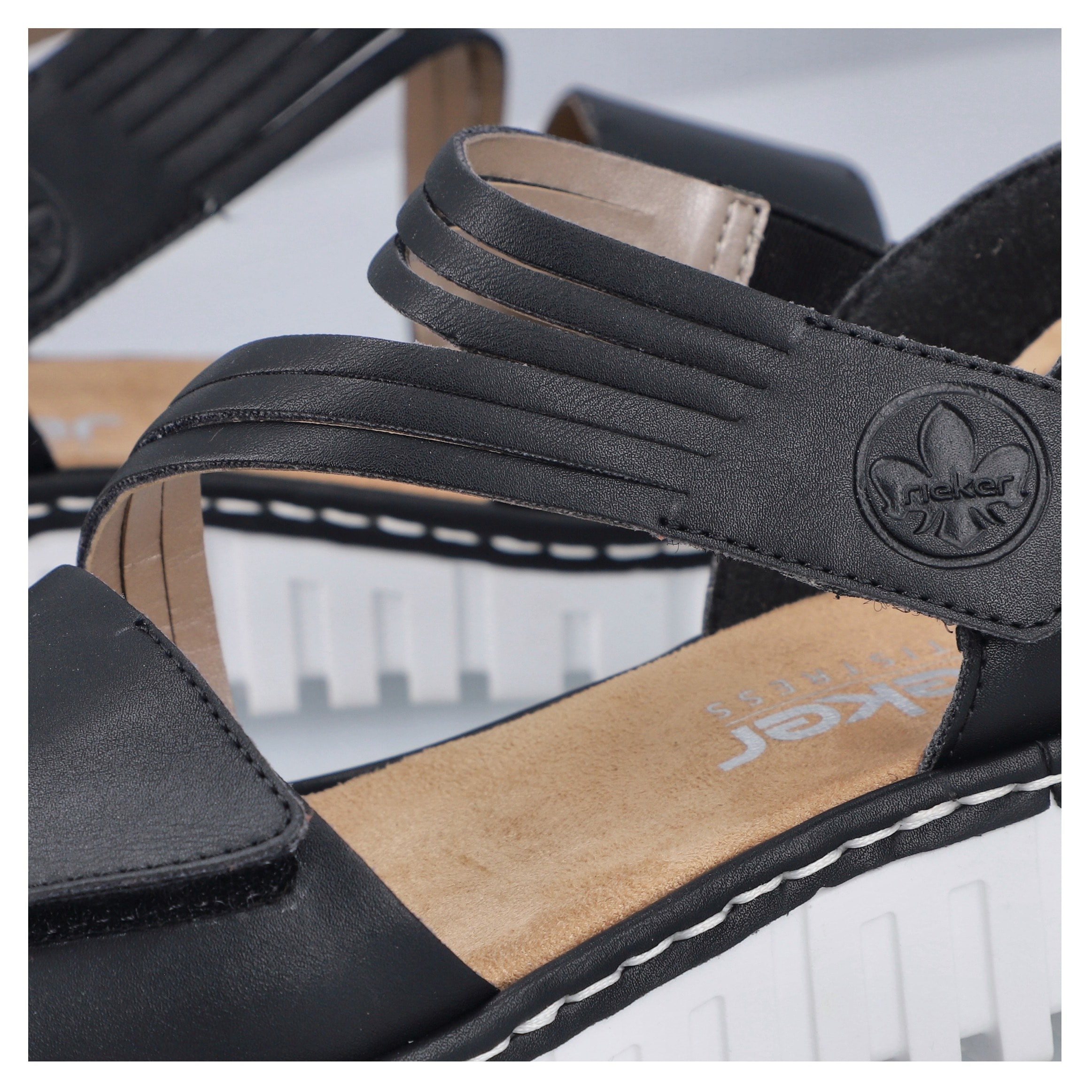 Rieker Plateausandale, Sommerschuh, Sandalette, Keilabsatz, mit Klettriemchen