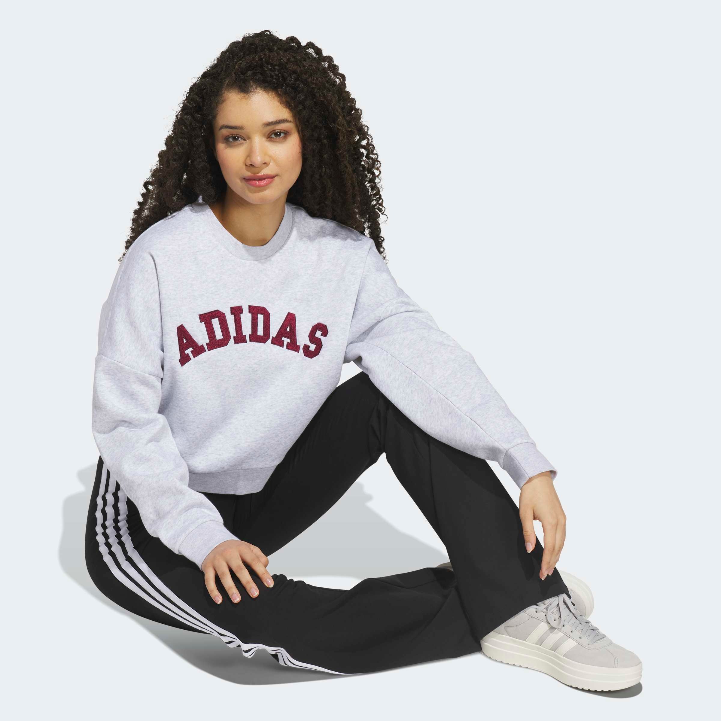 adidas Sportswear Sweatshirt »CHENILLE LOGO GRAFIK«
