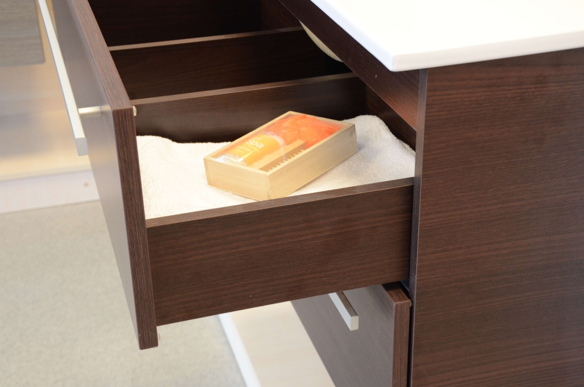 welltime Waschtisch »Serena« Breite 61,5 cm, Soft-Close-Funktion, FSC®