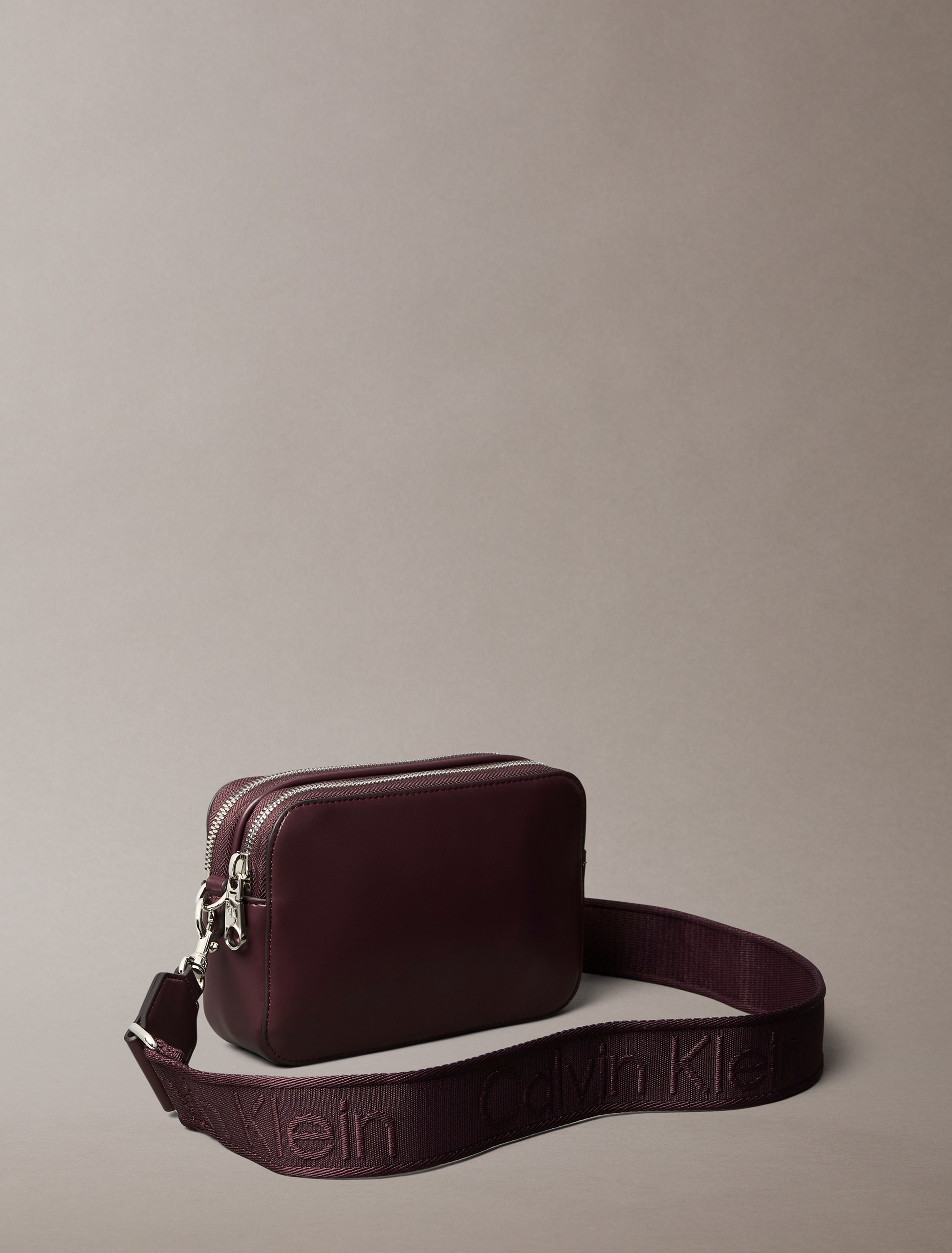 Calvin Klein Mini Bag "WEBBING DOUBLE STRAP CAMERA BAG", Schultertasche, He günstig online kaufen