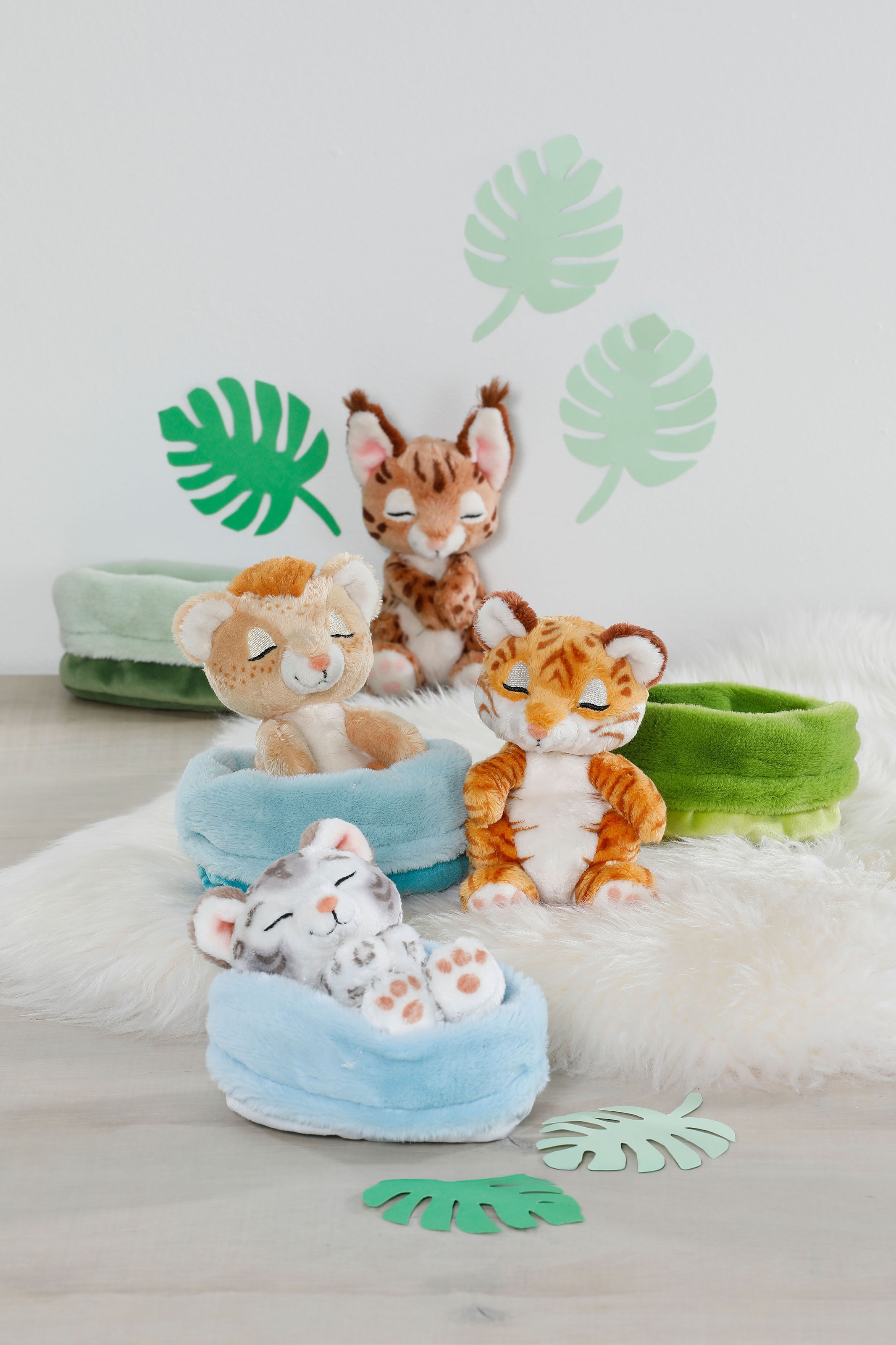 Nici Kuscheltier »Sleeping Pets, Karakal, 12 cm« im Körbchen