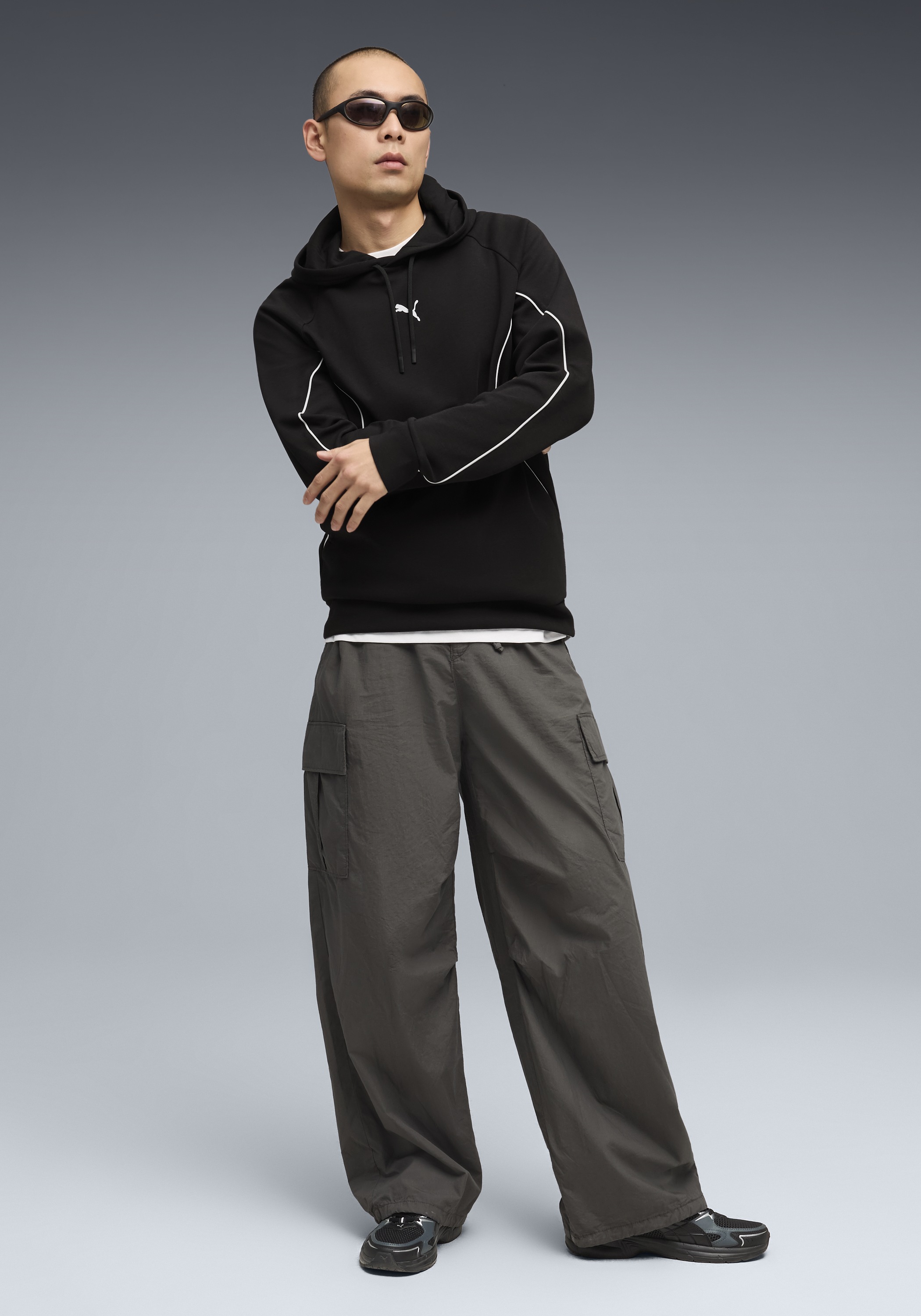 PUMA Sport Hoodie Men Black Size M 2