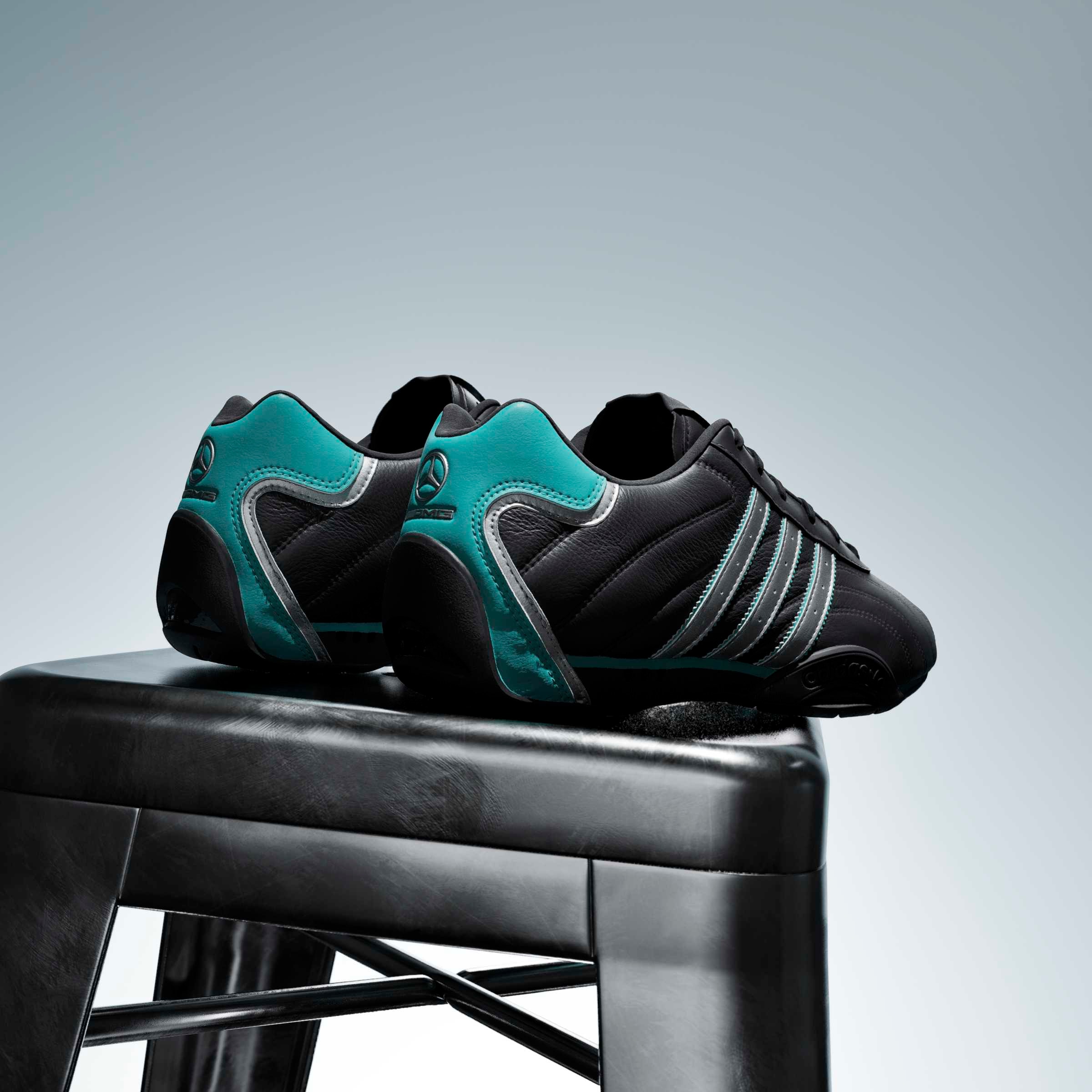 adidas Performance Sneaker »ADIRACER LO MERCEDES AMG PETRONAS F1 TEAM«