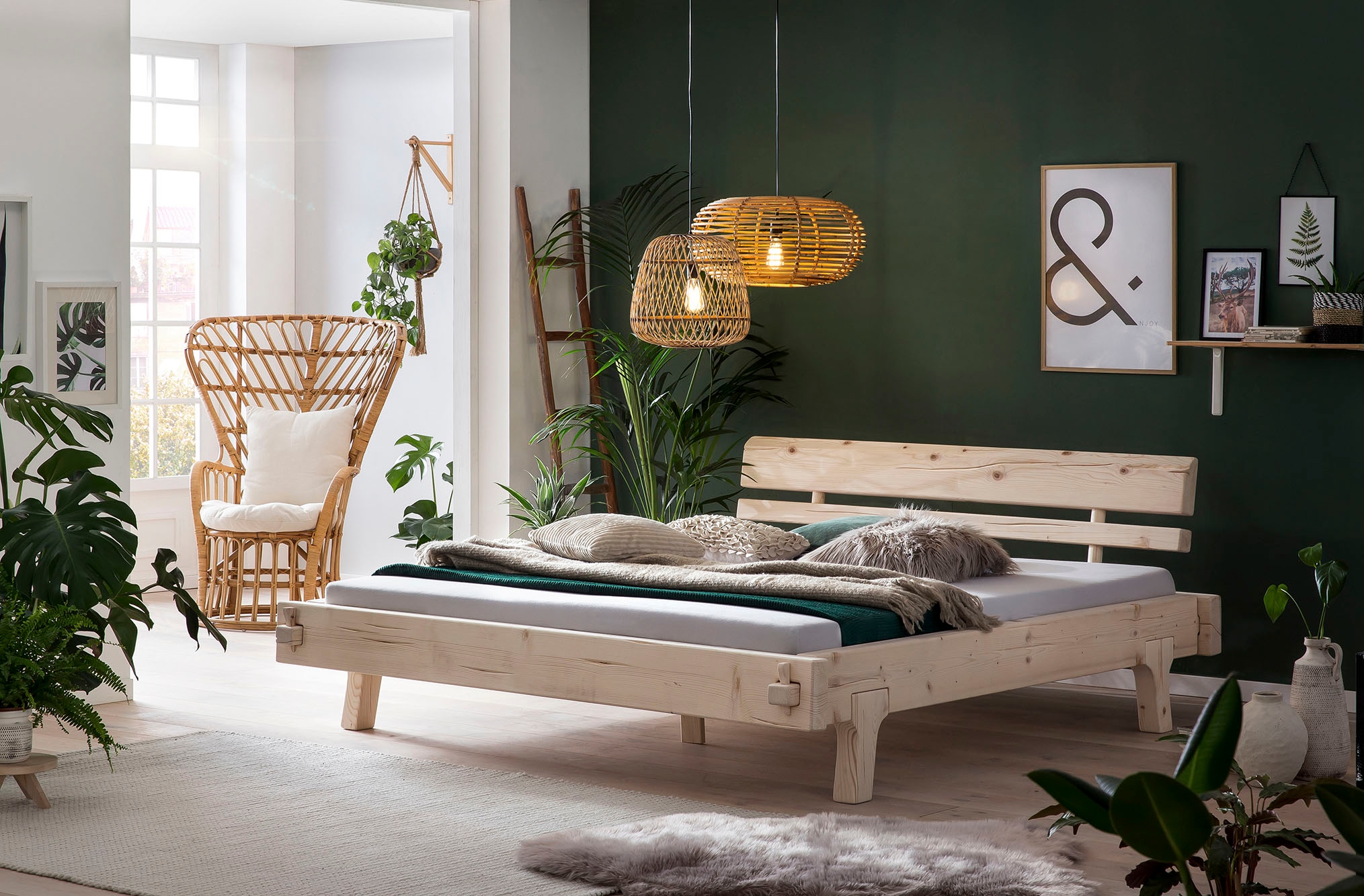 SalesFever Holzbett, Massives Fichten-Balkenbett: Uriges Landhausdesign ohn günstig online kaufen